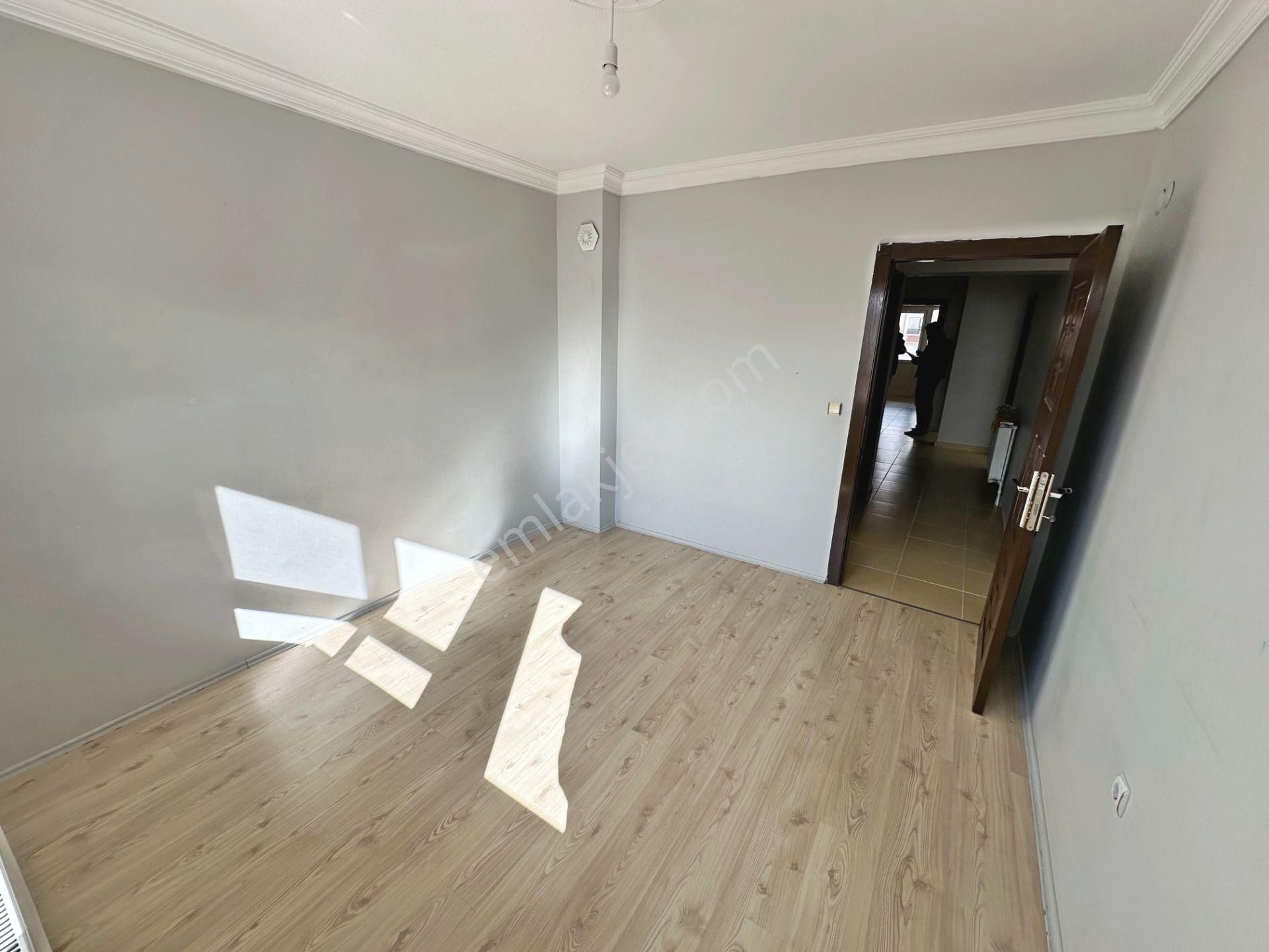 30 Ağustos Okul Yakınında Katta Asansörlü Yapılı 3+1 Satılık Daire - Görsel 17