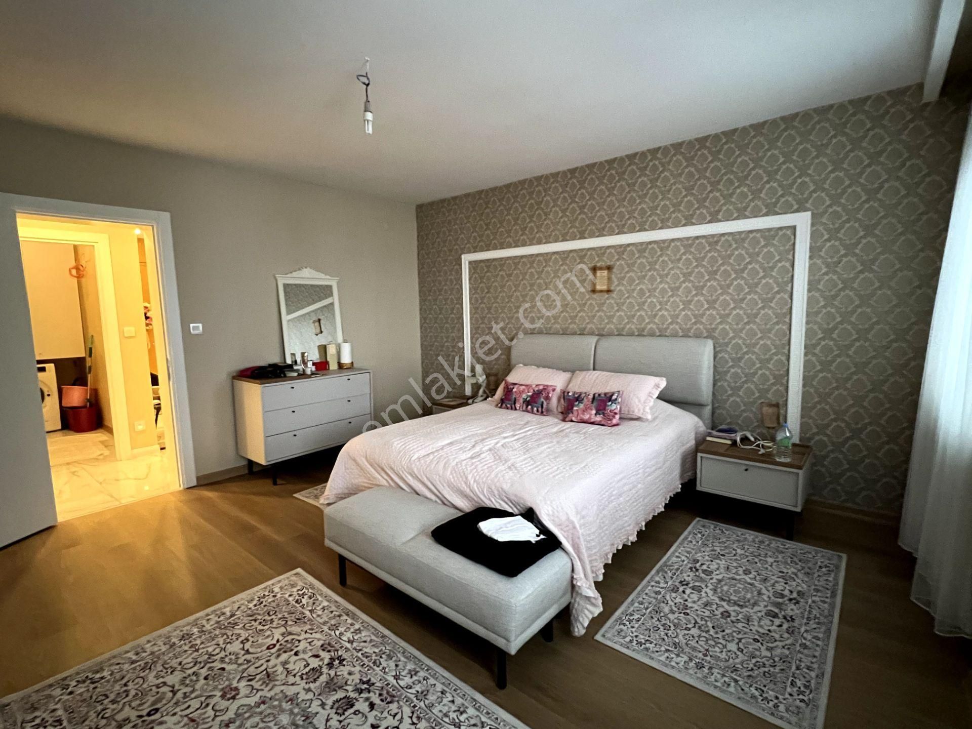 Kozyatağı İnönü Cad. Prestijli Stfa Sitesi Deniz Manzaralı 4+1 - Görsel 23