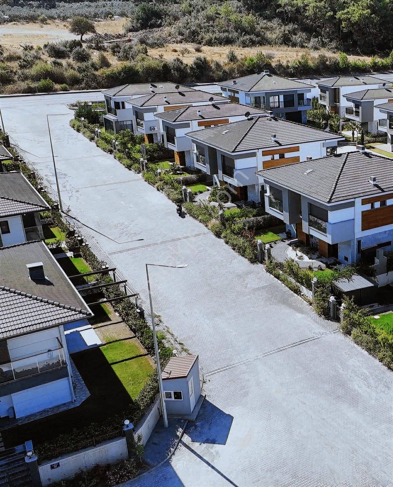 Ev-kur Emlaktan Güzelçamlı'da Denize 650 Mt Satılık 3+1 Villa - Görsel 25