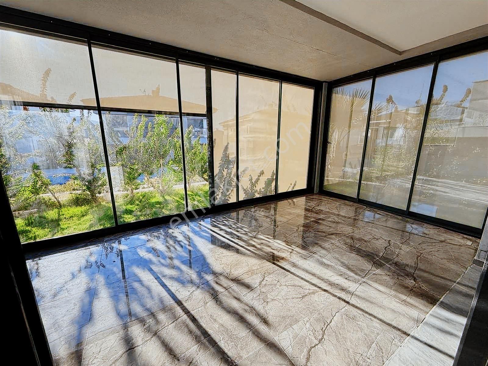 Ev-kur Emlaktan Güzelçamlı'da Denize 650 Mt Satılık 3+1 Villa - Görsel 18