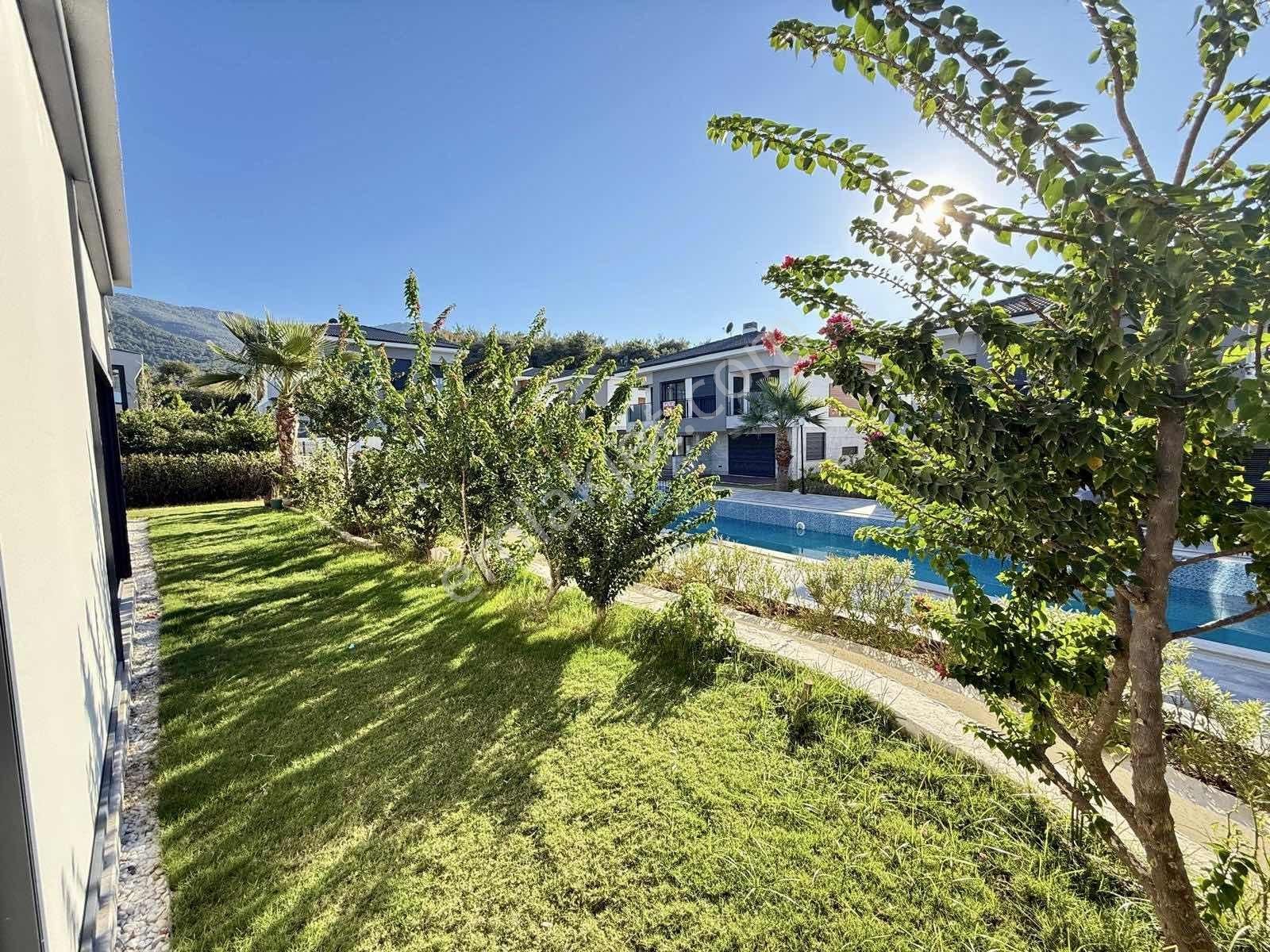 Ev-kur Emlaktan Güzelçamlı'da Denize 650 Mt Satılık 3+1 Villa - Görsel 26