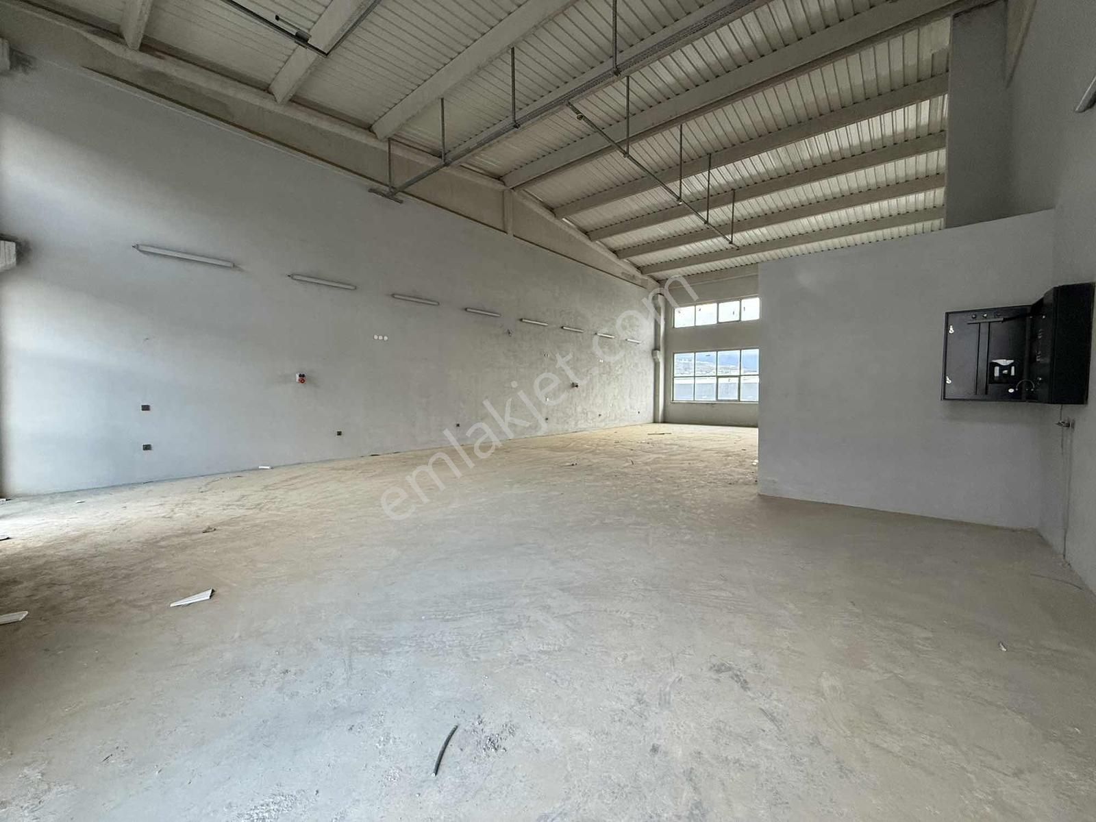 Atakan Lay'dan Toybelen Sanayi Sitesinde 200 M² Kiralık Dükkan - Görsel 18