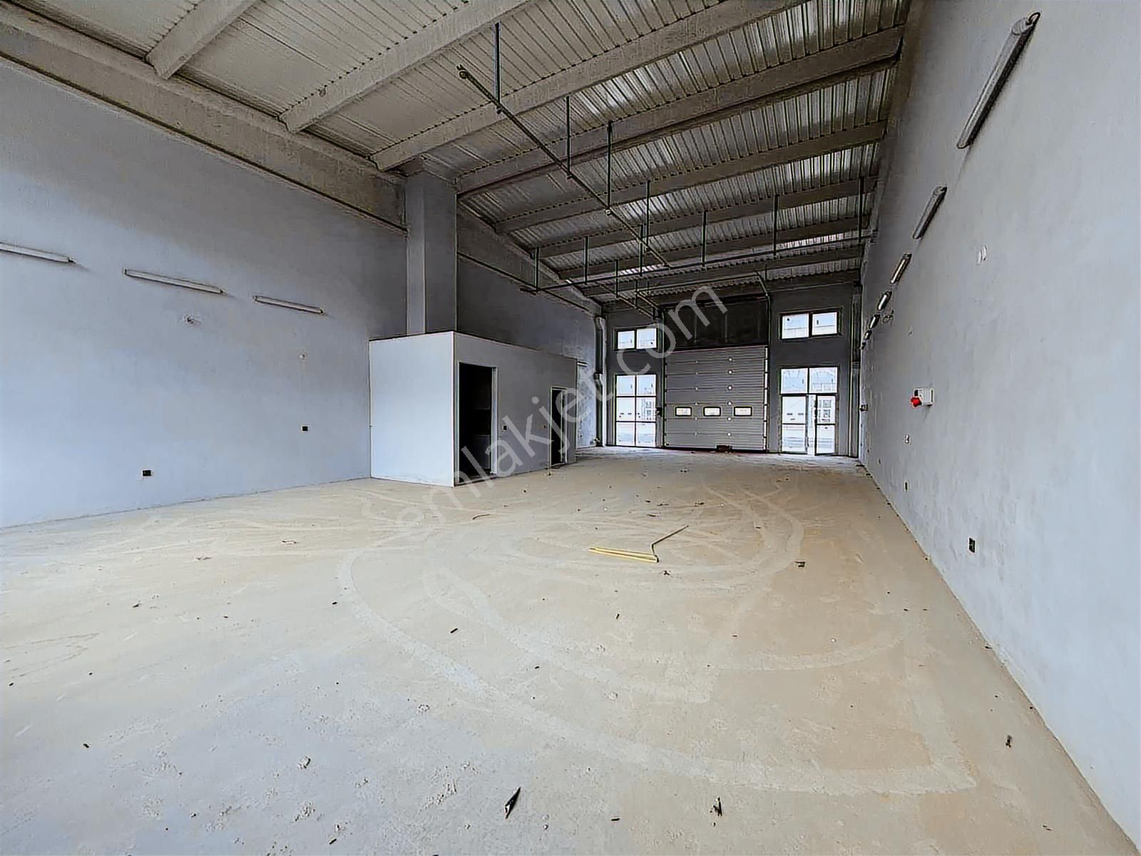 Atakan Lay'dan Toybelen Sanayi Sitesinde 200 M² Kiralık Dükkan - Görsel 14