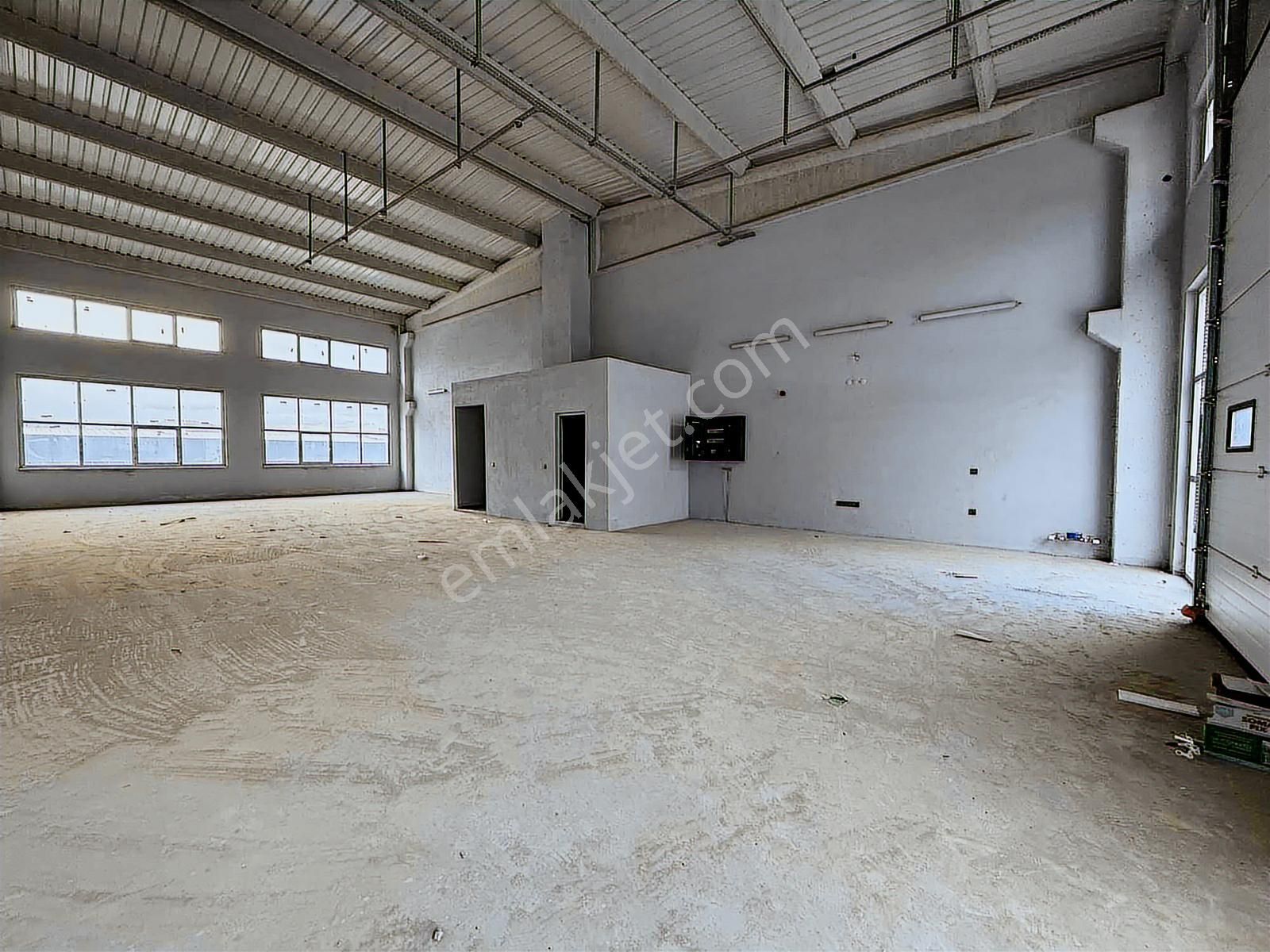 Atakan Lay'dan Toybelen Sanayi Sitesinde 200 M² Kiralık Dükkan - Görsel 5