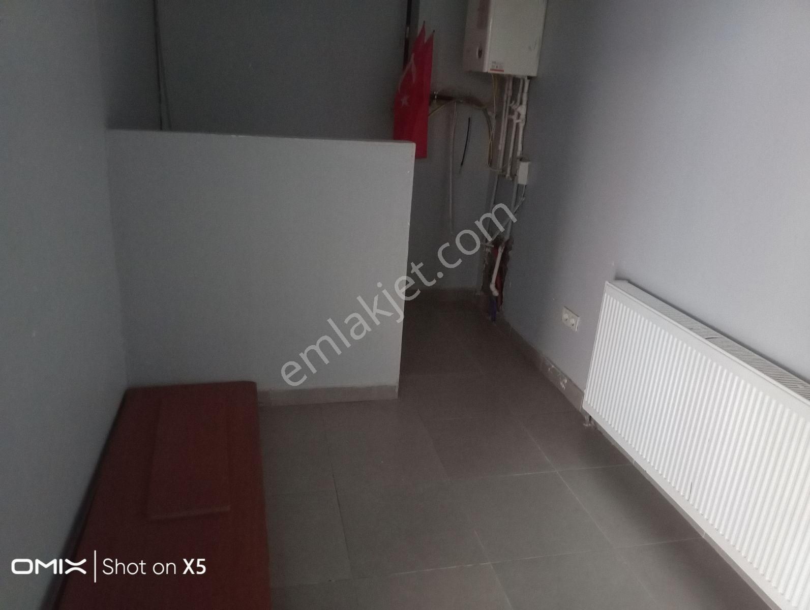Pendik Çamçeşme Mahallesi'nde Kombili 100m2 Düz Giriş Dükkan - Görsel 6