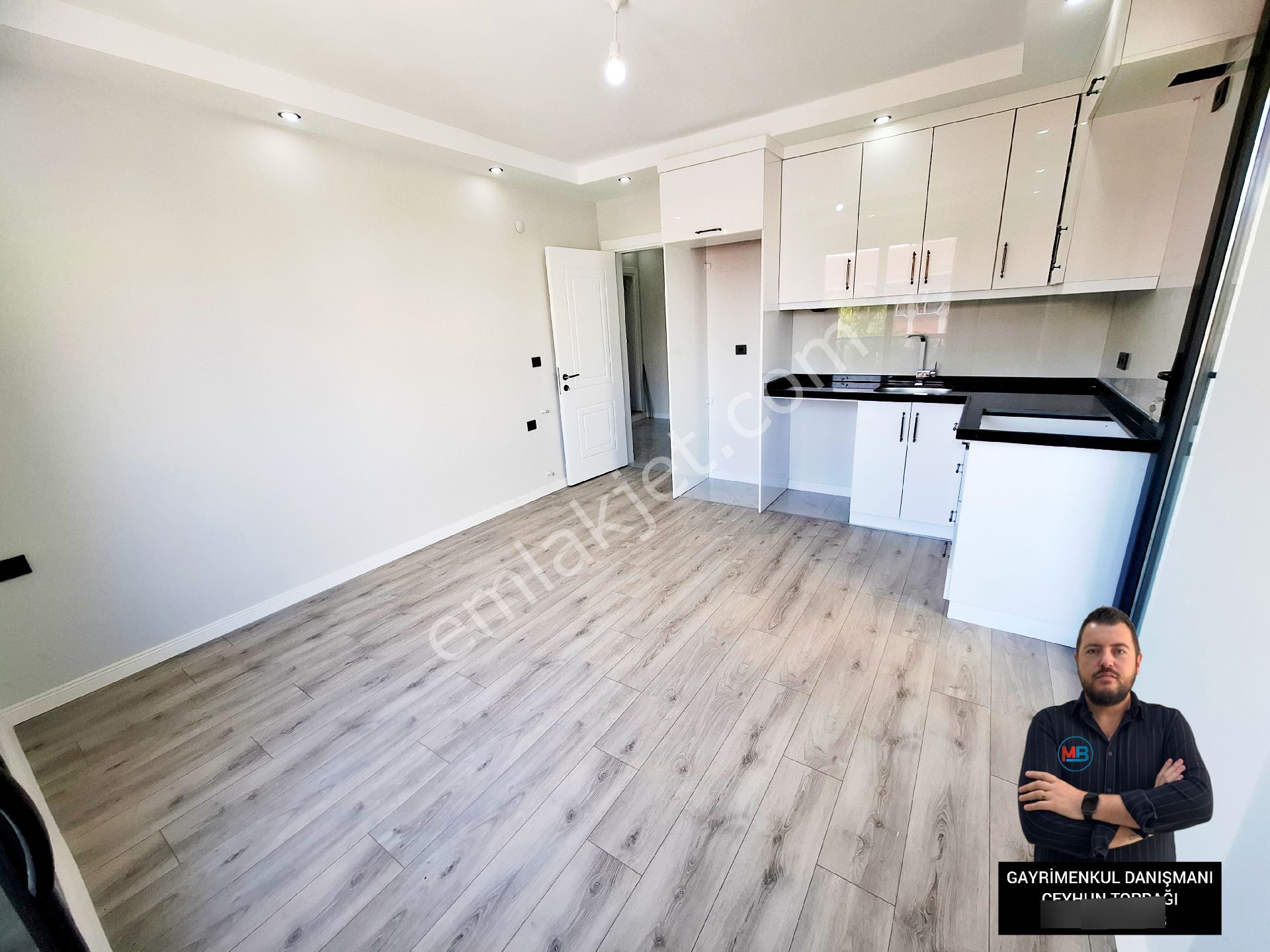 Didim'de Satılık 1+1 Ön Cephe Sıfır Orta Kat Asansörlü Daire ! - Görsel 12