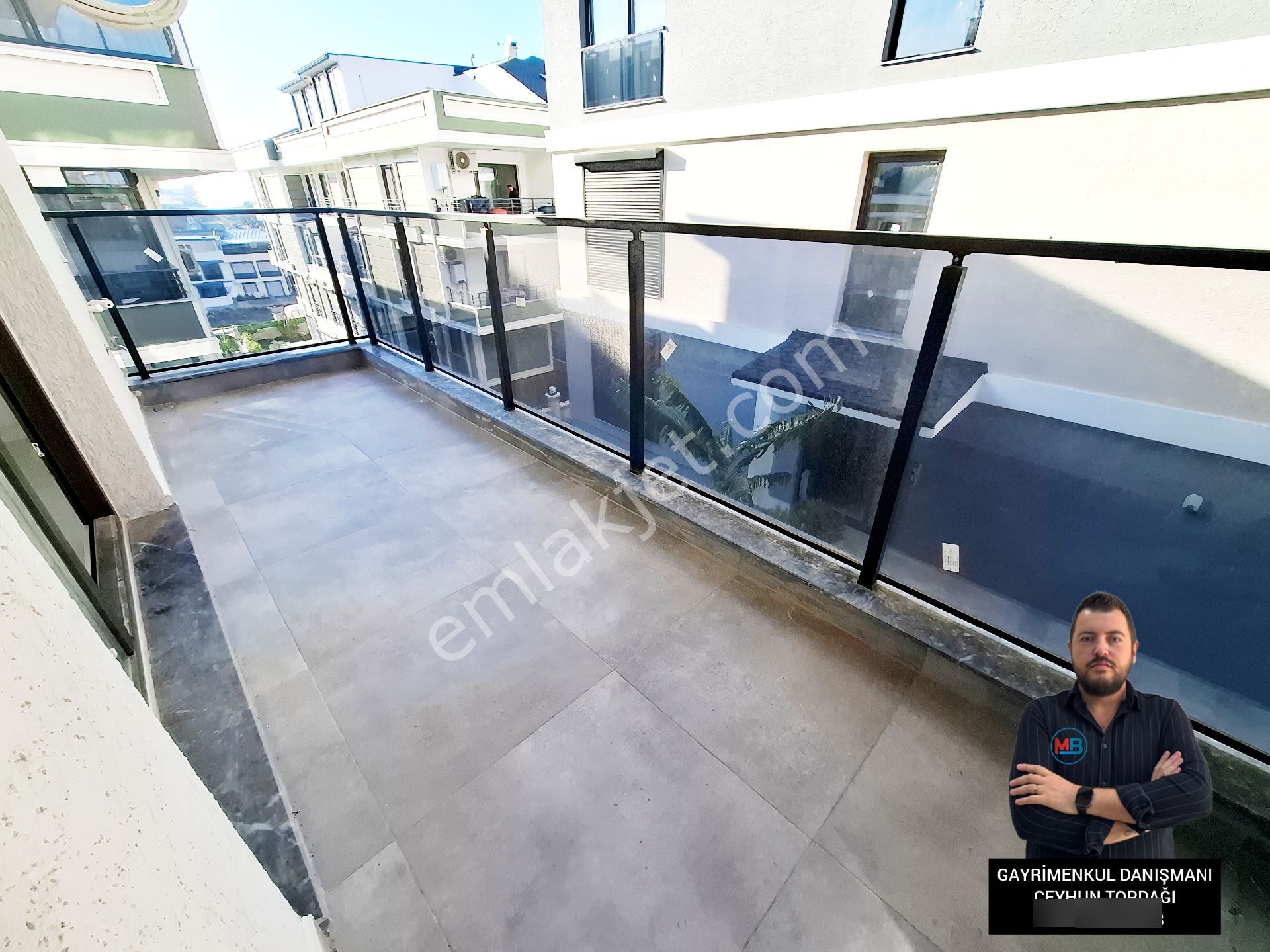 Didimde Satılık 2+1 Orta Kat Havuzlu Site İçerisinde Ön Cephe Asansörlü Daire ! - Görsel 5