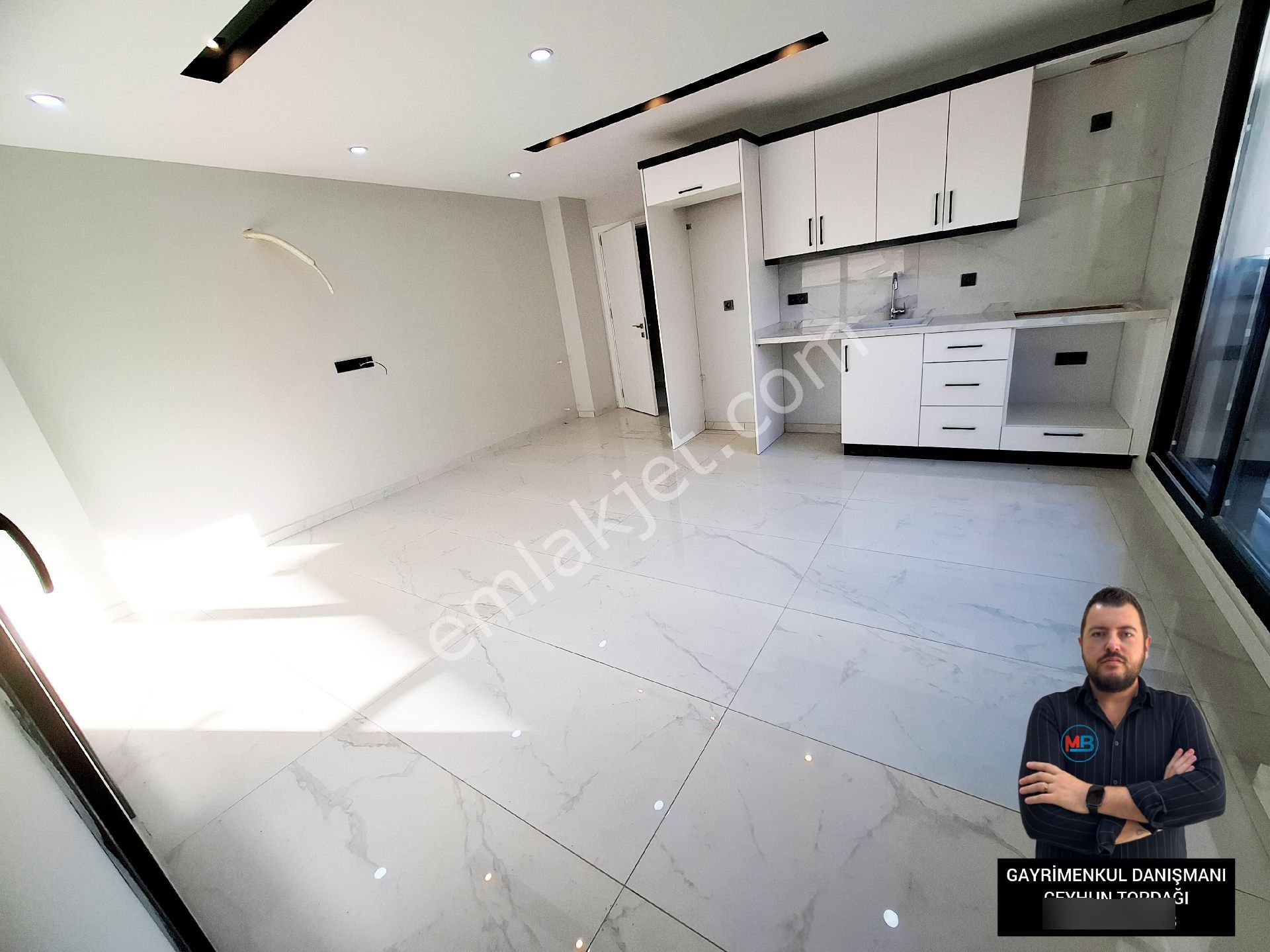 Didimde Satılık 2+1 Orta Kat Havuzlu Site İçerisinde Ön Cephe Asansörlü Daire ! - Görsel 10