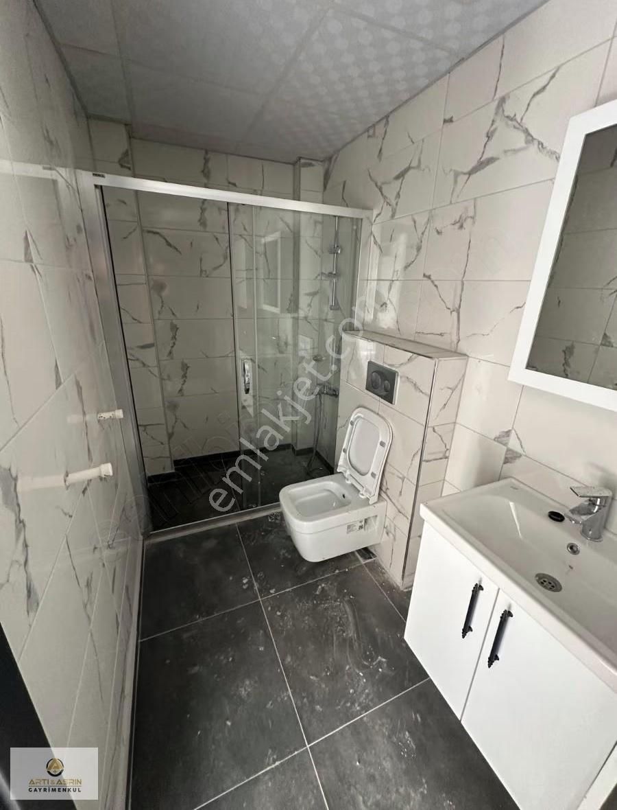2+1 Kuşadası Merkez'de Satılık Daire - Görsel 12
