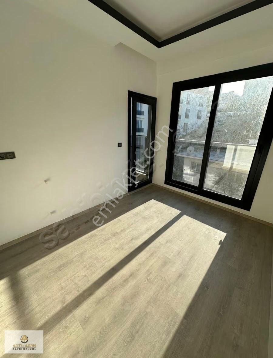 2+1 Kuşadası Merkez'de Satılık Daire - Görsel 6