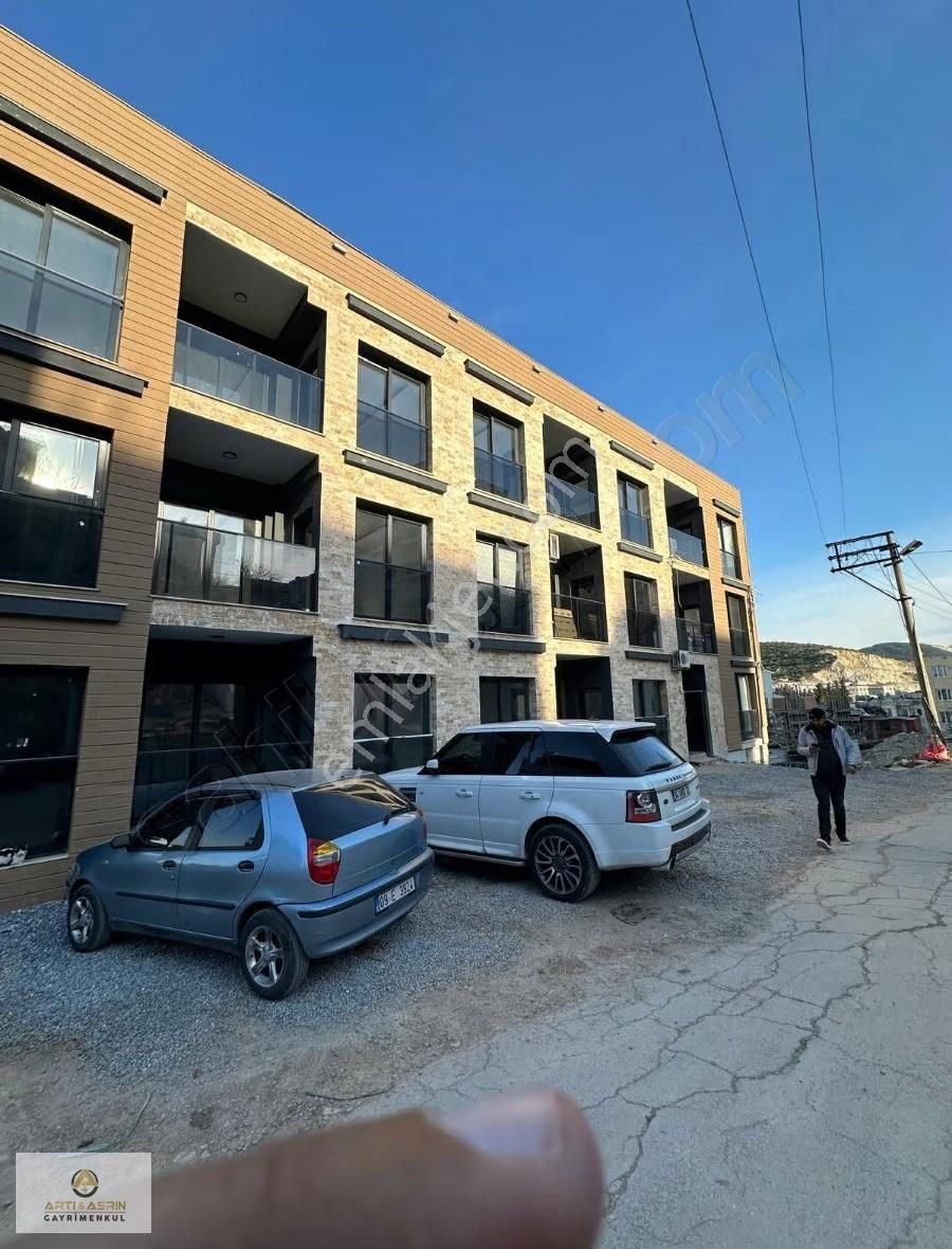 2+1 Kuşadası Merkez'de Satılık Daire