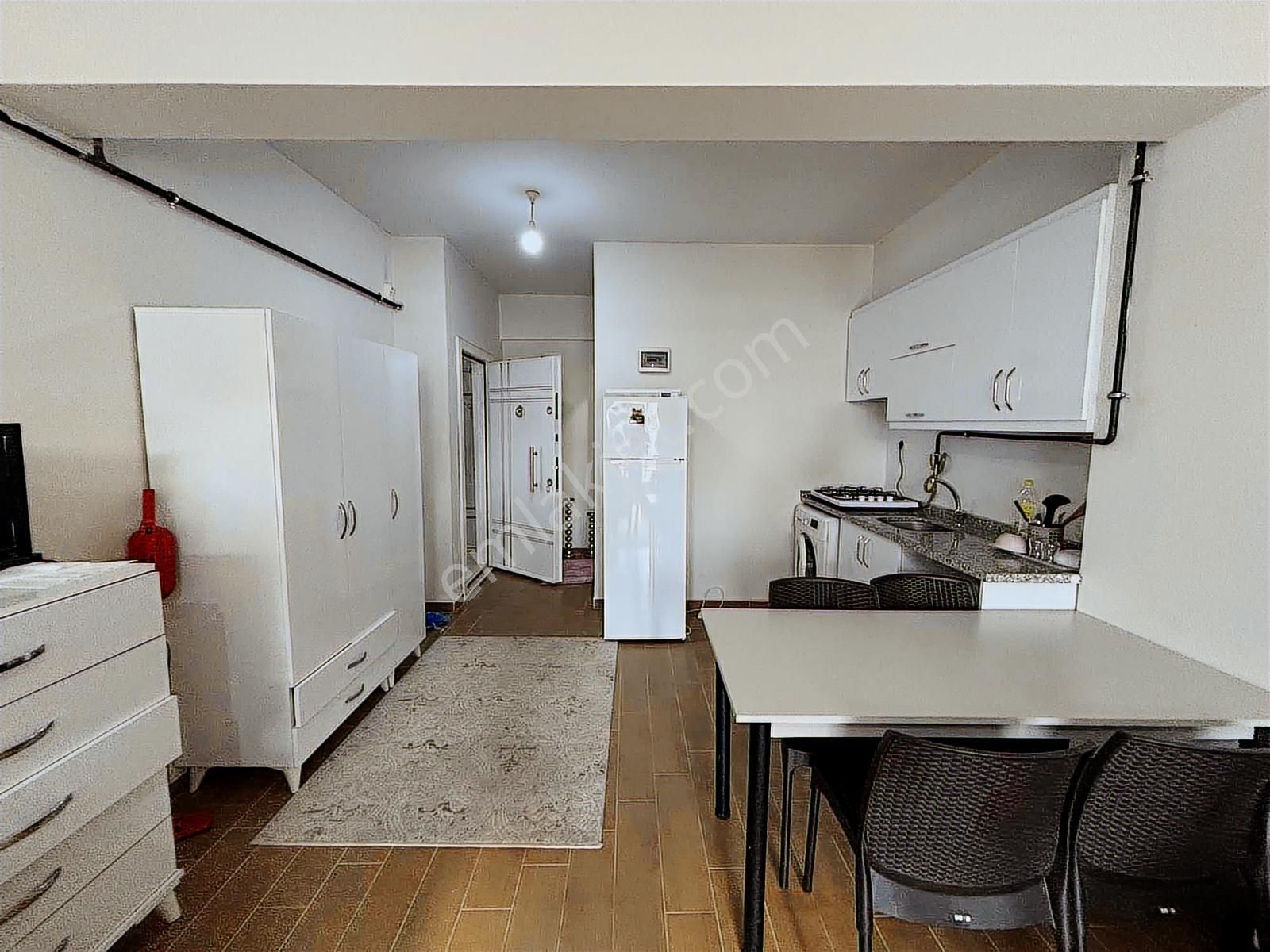 Şehir Merkezinde Çark Caddesine Yakın Eşyalı 1+0 Daire - Görsel 16