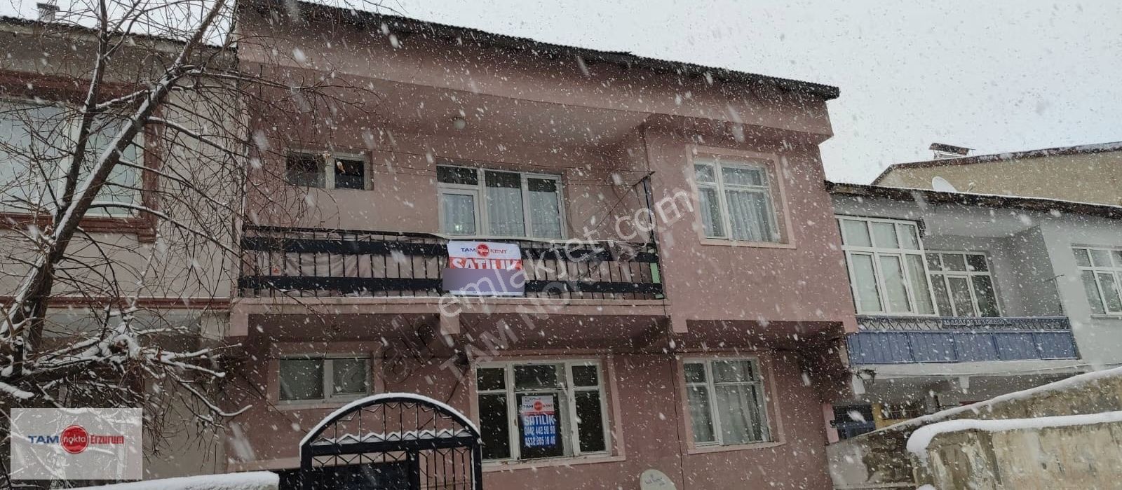 Tam Nokta Kent'ten Şükrüpaşa'da Komple Satılık 3 Katlı Müstakil!