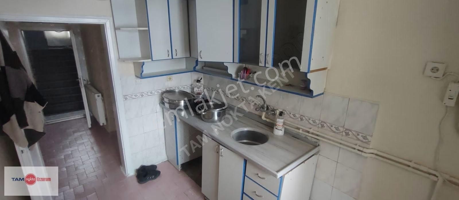 Tam Nokta Kent'ten Şükrüpaşa'da Komple Satılık 3 Katlı Müstakil! - Görsel 17