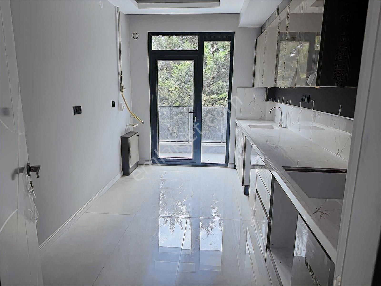 Sağlam Emlaktan Uydukentte Satılık Lüks 2+1 Daire - Görsel 9