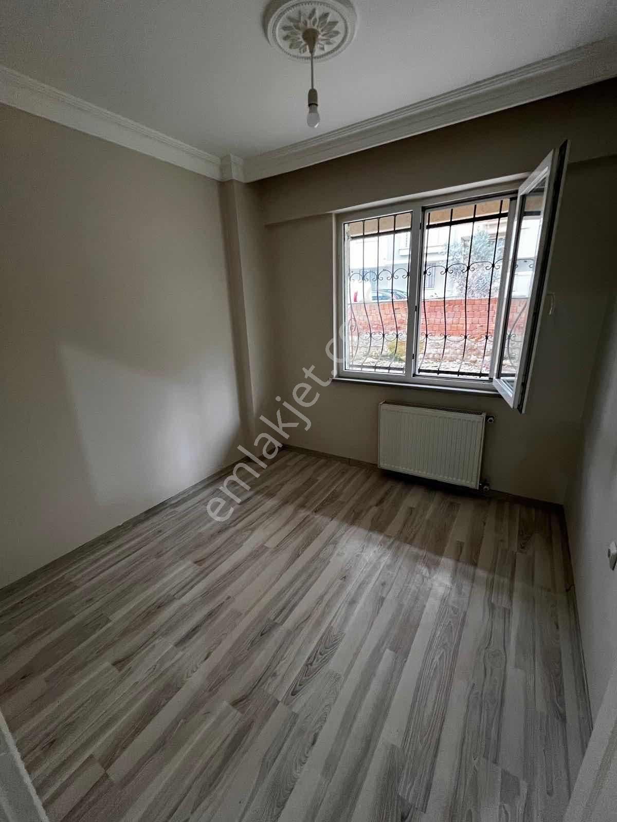 Aktaş Gayrimenkul'den 1+1 Ayrı Mutfak Ayrı Wc Geniş Bahçeli - Görsel 9