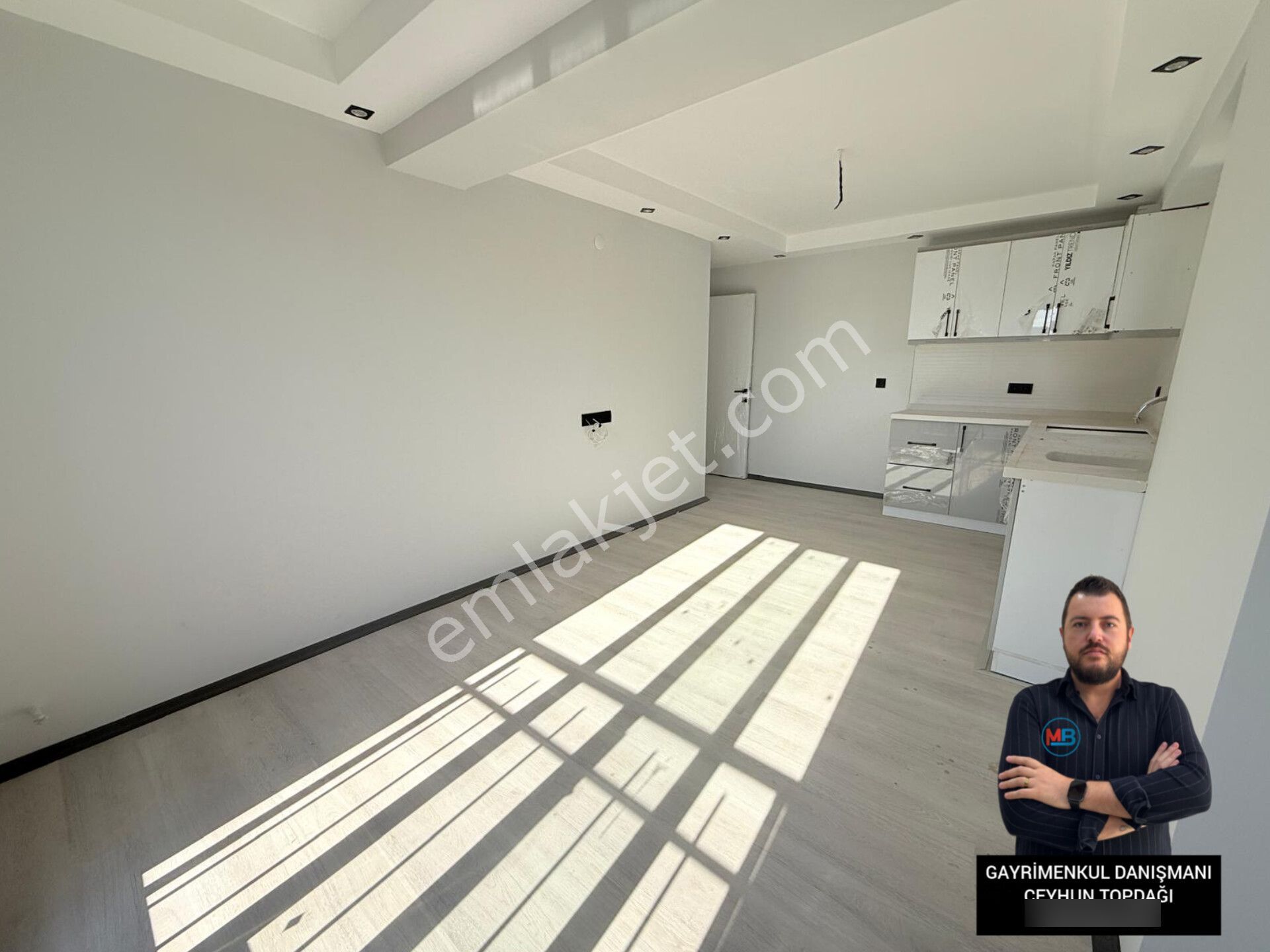 Didim'de Satılık 2+1 Sıfır Orta Kat Ön Cephe Çarşıya Yakın Konumda Daire ! - Görsel 12