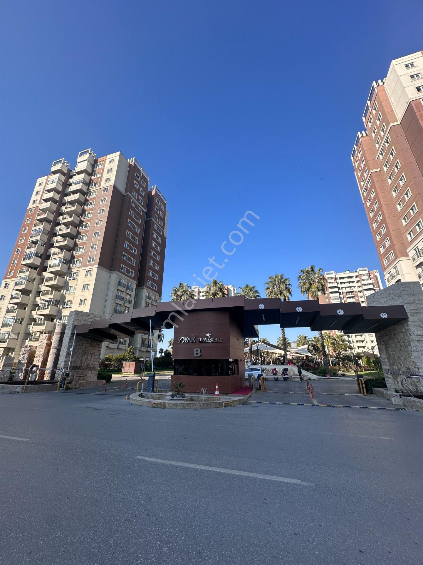 Mert Uçar'dan Kiralık Mavişehir Soyak B Etap Da Ara Kat 2+1