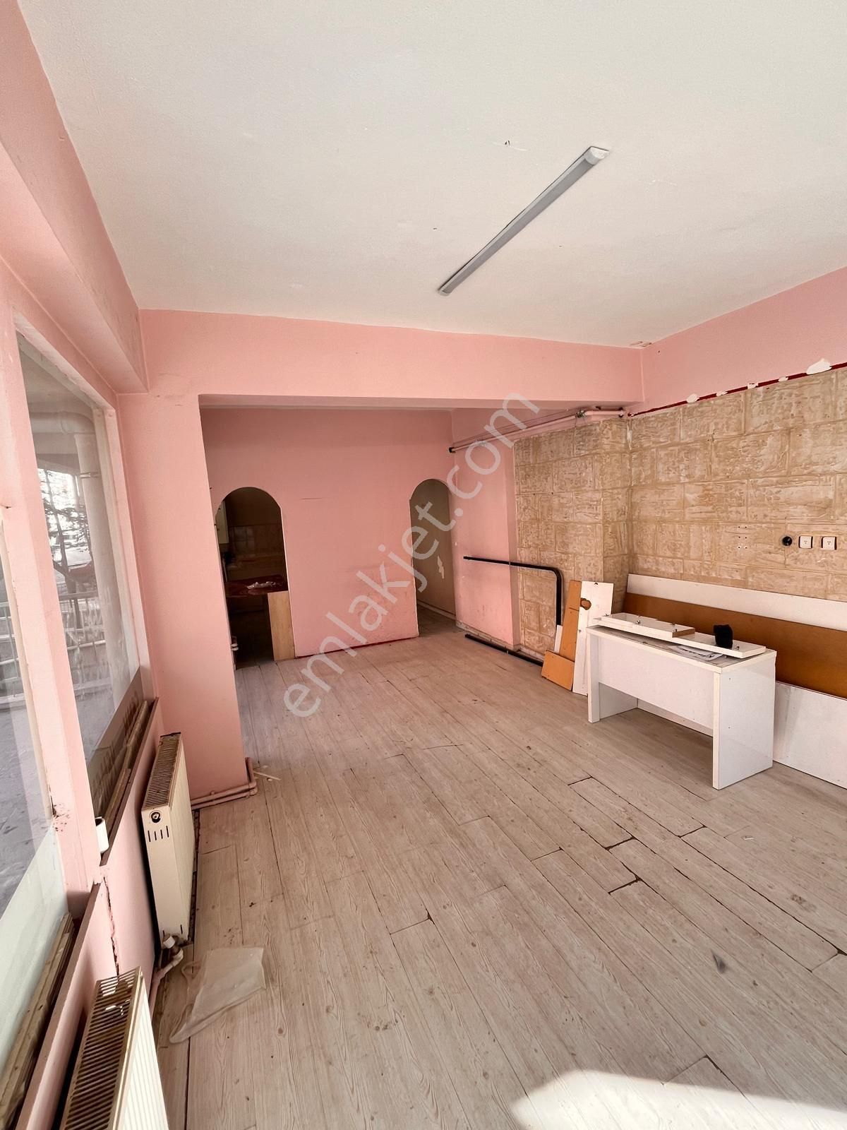 Ns Prestij Den Elvanda Kullanışlı Köşe Başı Dükkan - Görsel 8