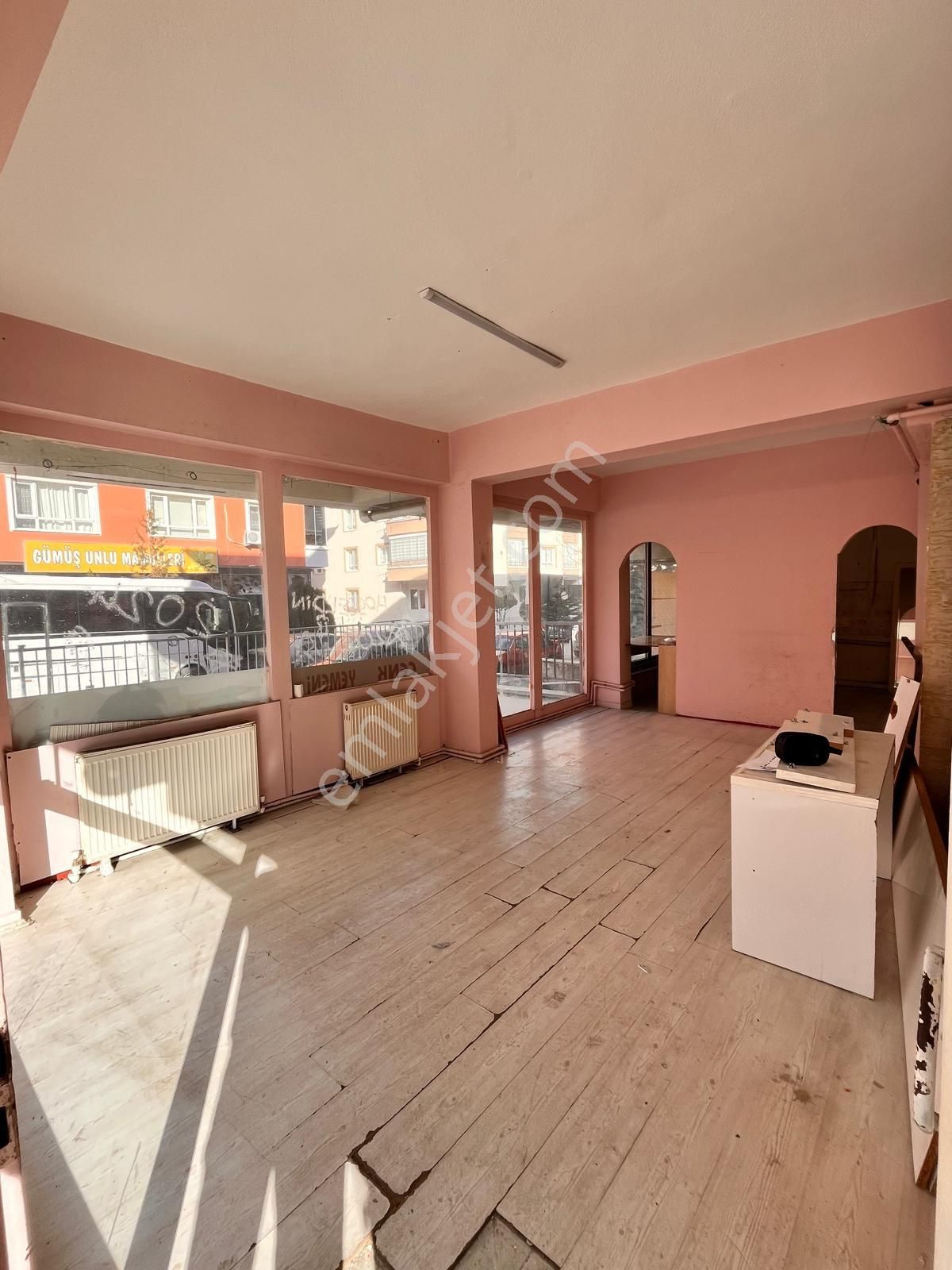 Ns Prestij Den Elvanda Kullanışlı Köşe Başı Dükkan - Görsel 3