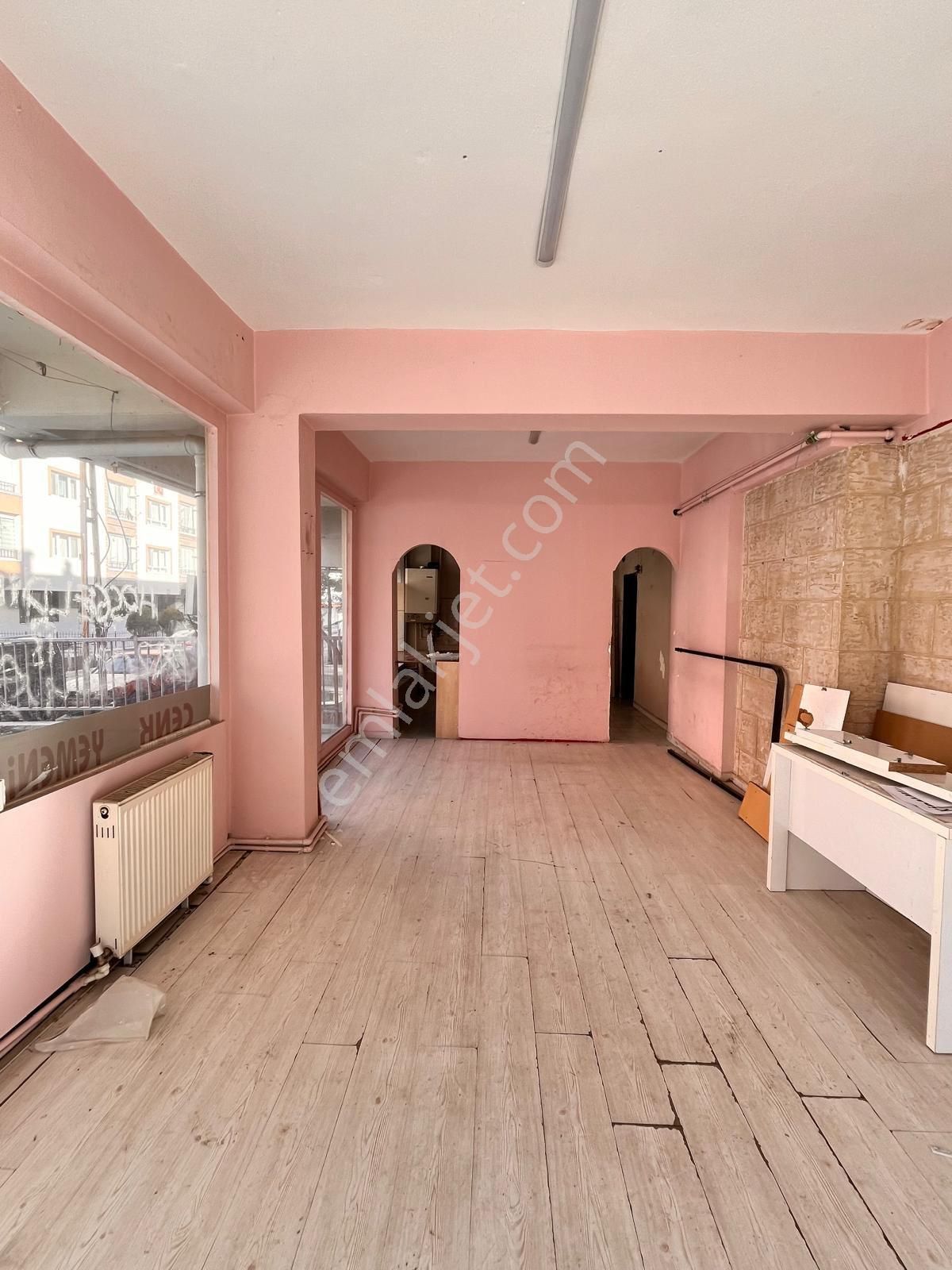 Ns Prestij Den Elvanda Kullanışlı Köşe Başı Dükkan