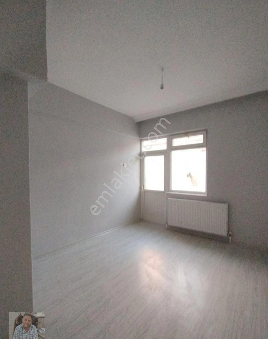 Abidinpaşa'da 115m2 3. Kat 3+1 Full Yapılı Çift Balkon Yalıtımlı Salon Bağımlı Manzaralı Kiralık - Görsel 7