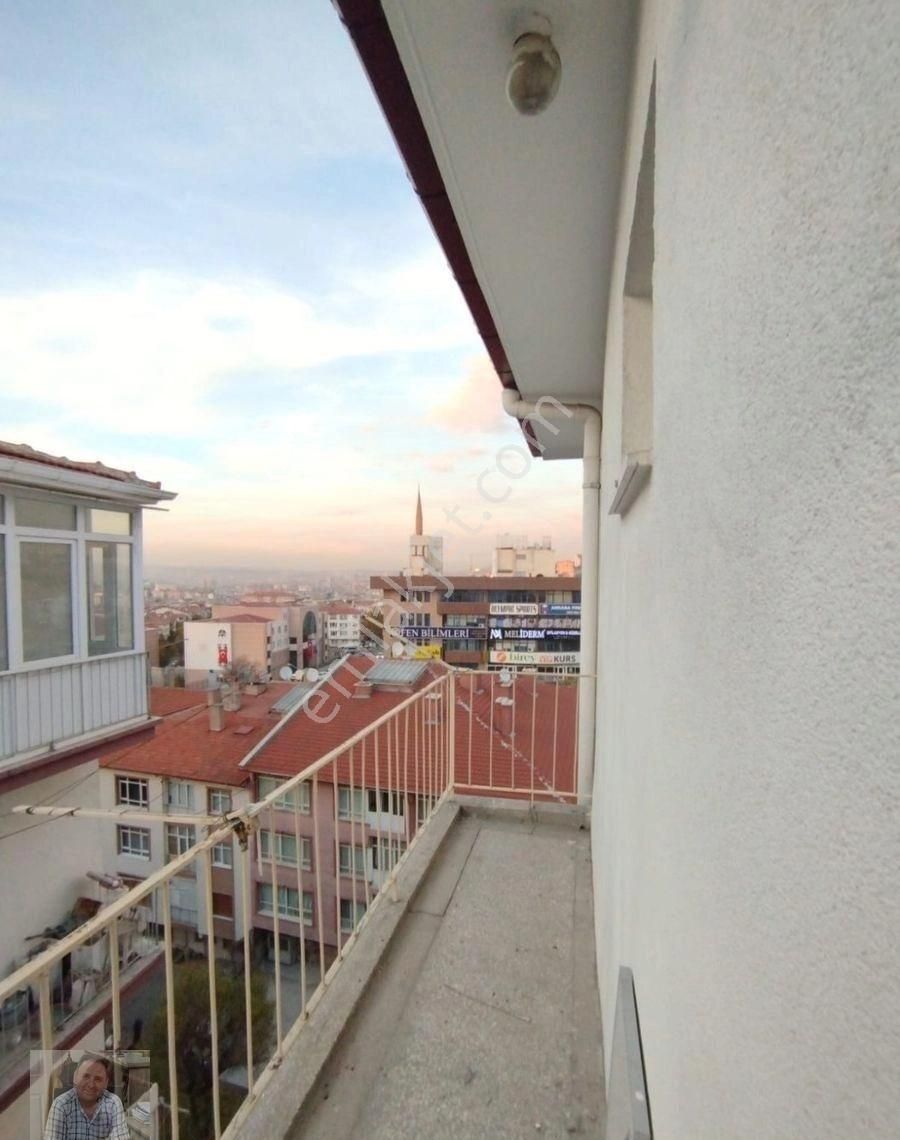 Abidinpaşa'da 115m2 3. Kat 3+1 Full Yapılı Çift Balkon Yalıtımlı Salon Bağımlı Manzaralı Kiralık - Görsel 2
