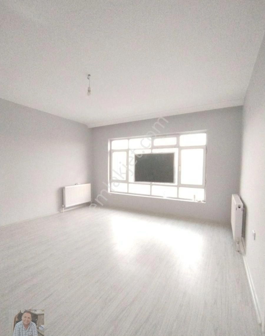 Abidinpaşa'da 115m2 3. Kat 3+1 Full Yapılı Çift Balkon Yalıtımlı Salon Bağımlı Manzaralı Kiralık