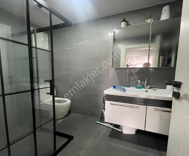 Beylikdüzü'nde Ana Caddeye Yakın Emsalsiz Daire !!! - Görsel 19