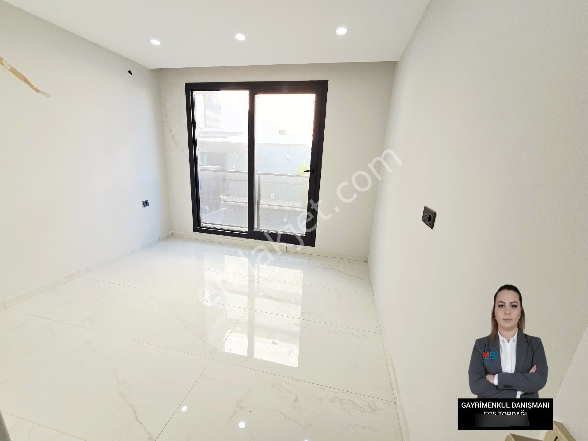 Didim'de Satılık 2+1 Yüksek Giriş Havuzlu Sitede Ön Cephe Asansörlü Daire! - Görsel 11