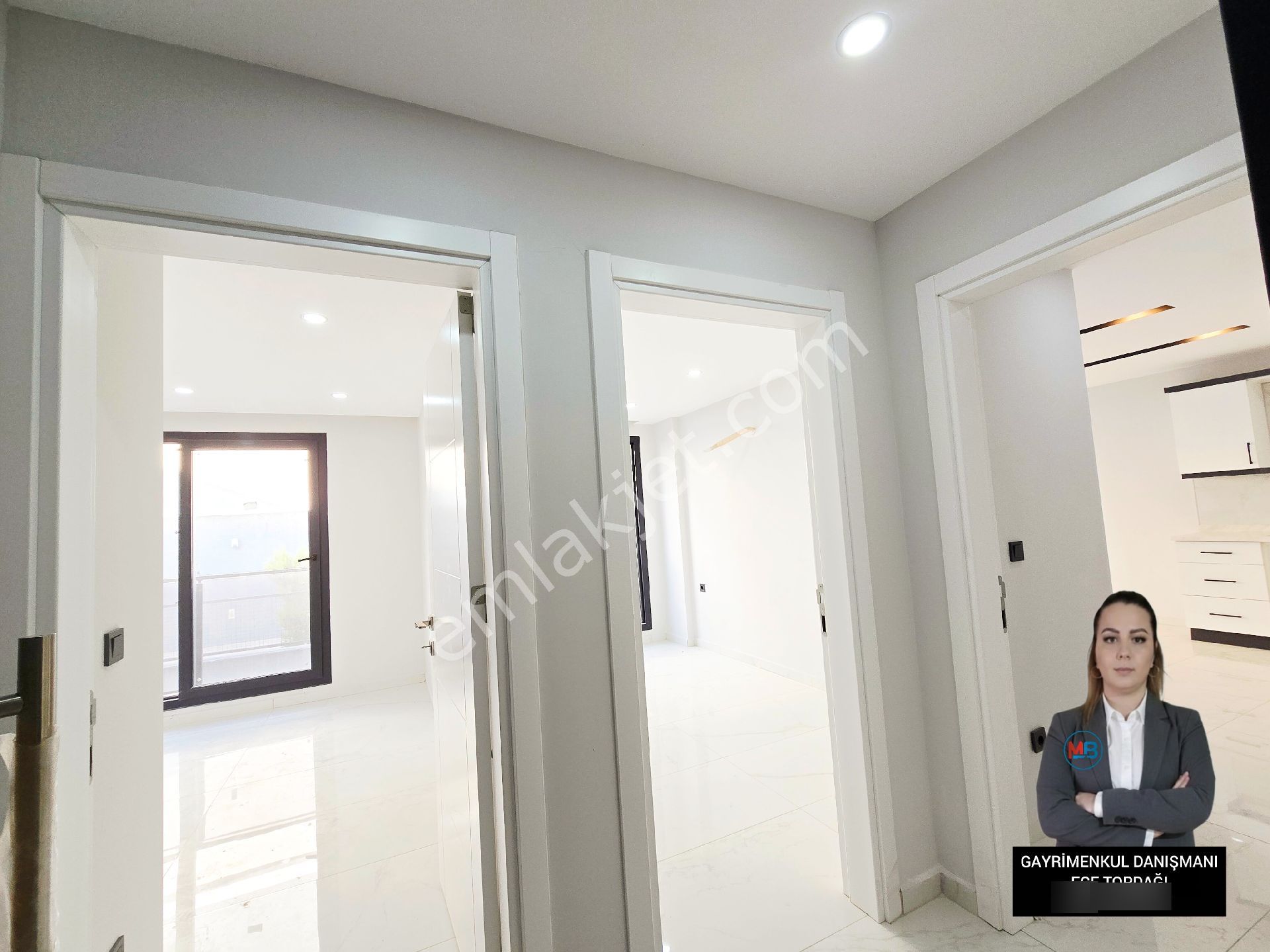 Didim'de Satılık 2+1 Yüksek Giriş Havuzlu Sitede Ön Cephe Asansörlü Daire! - Görsel 12