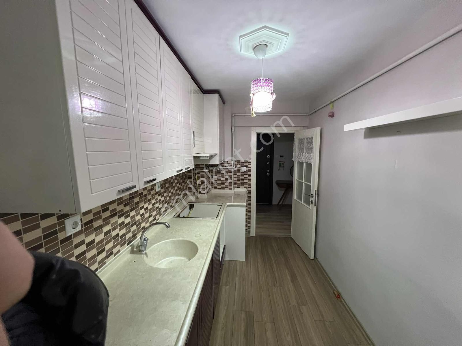 Akramdan Güzelyalıda Sahile 100 Mt 2+1 Satılık Daire - Görsel 8