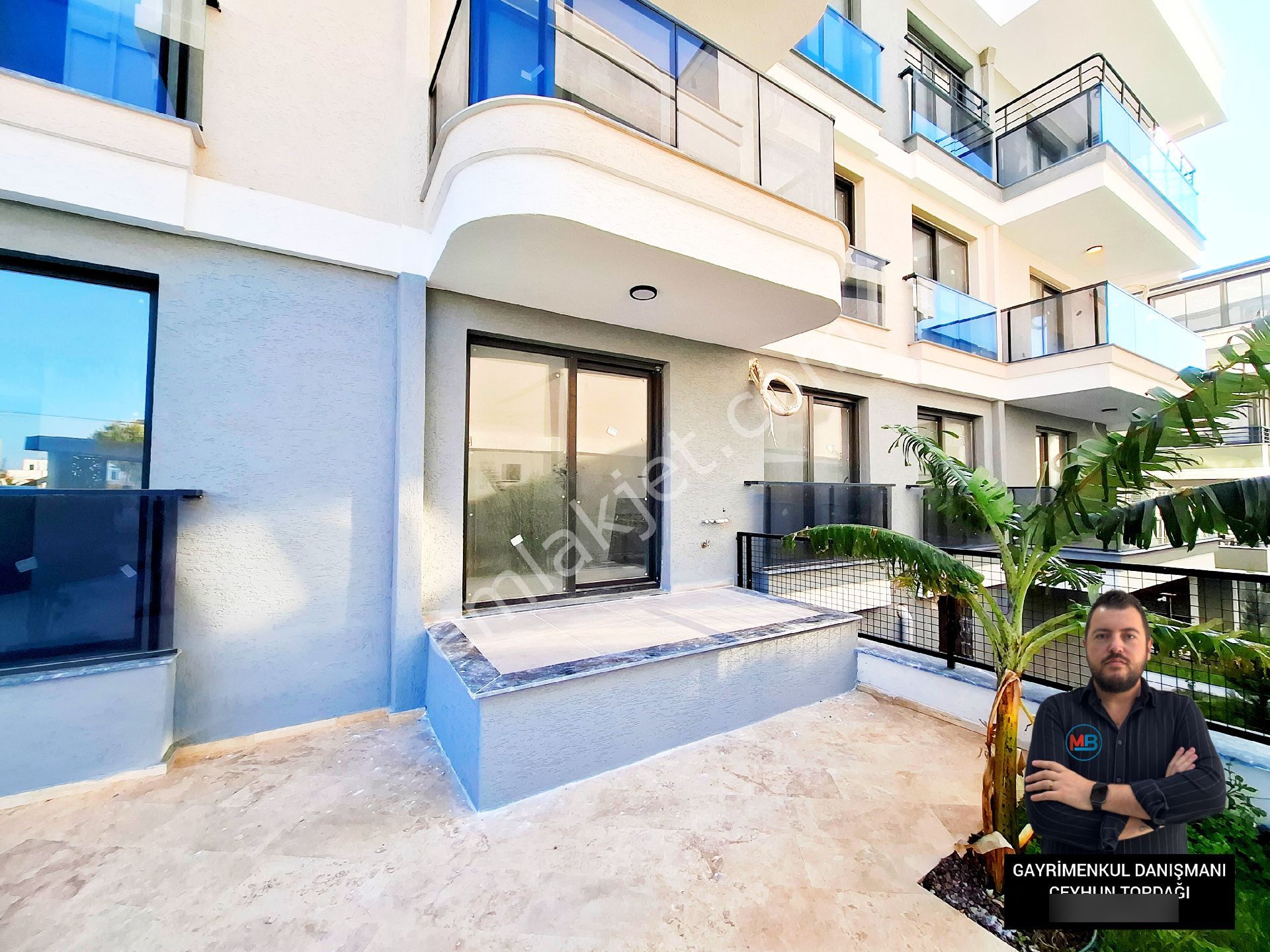 Didim'de Satılık 2+1 Daire Site İçerisinde Havuzlu Ön Cephe Yüksek Giriş Daire !