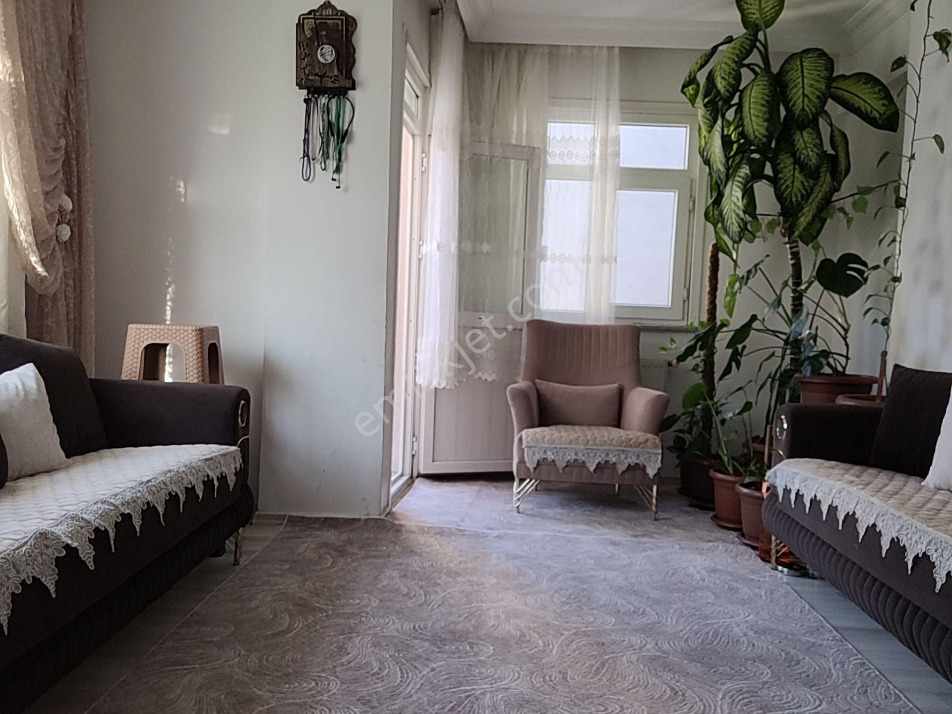 Zafer Mh Caddeye 2 Bina 2+1 Satılık Daire