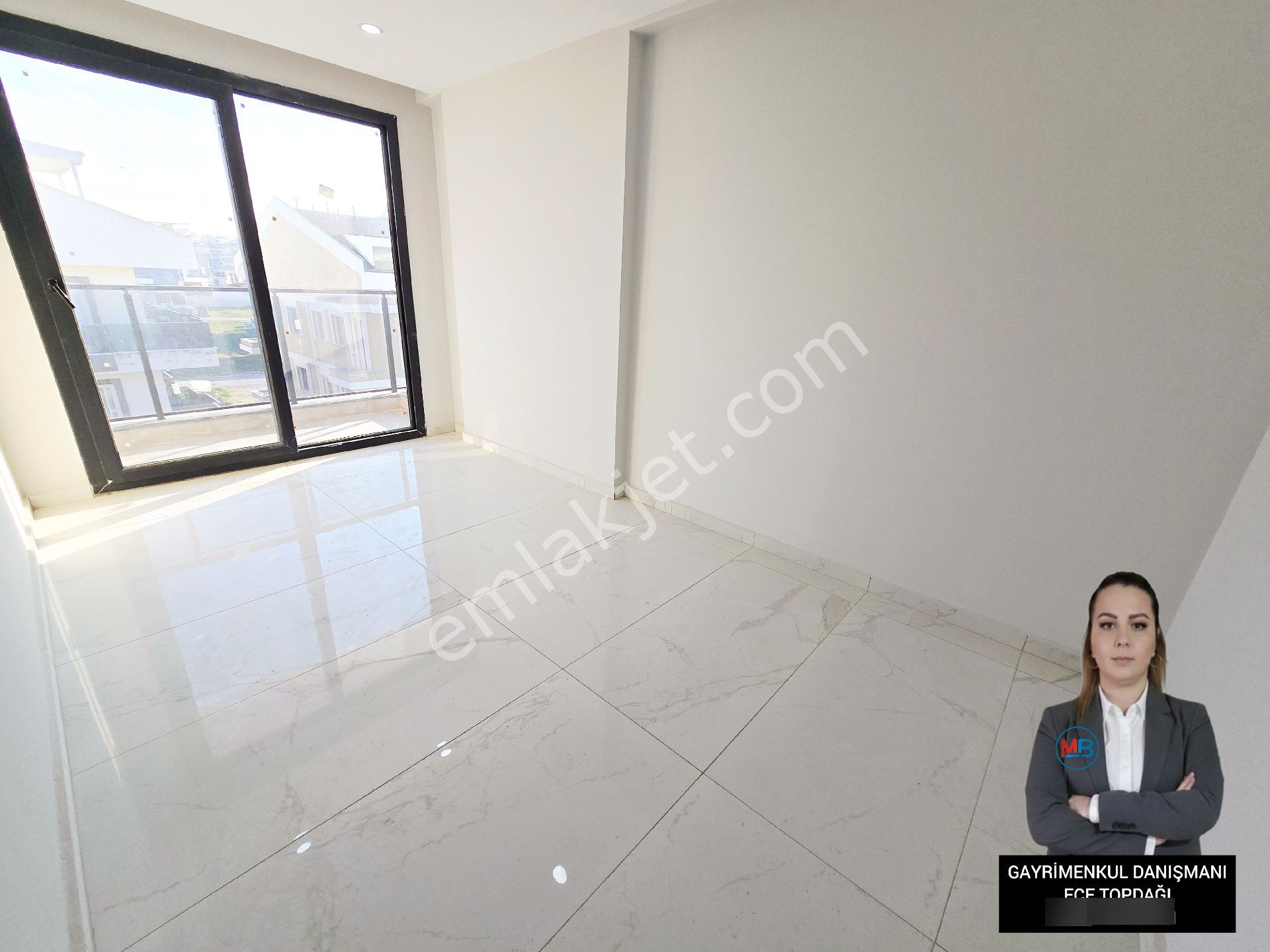 Didim'de Satılık 2+1 Ortakat Havuzlu Sitede Ön Cephe Asansörlü Daire! - Görsel 9