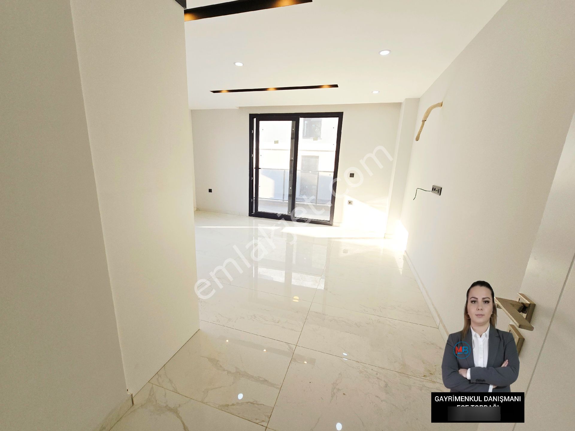 Didim'de Satılık 2+1 Ortakat Havuzlu Sitede Ön Cephe Asansörlü Daire! - Görsel 16