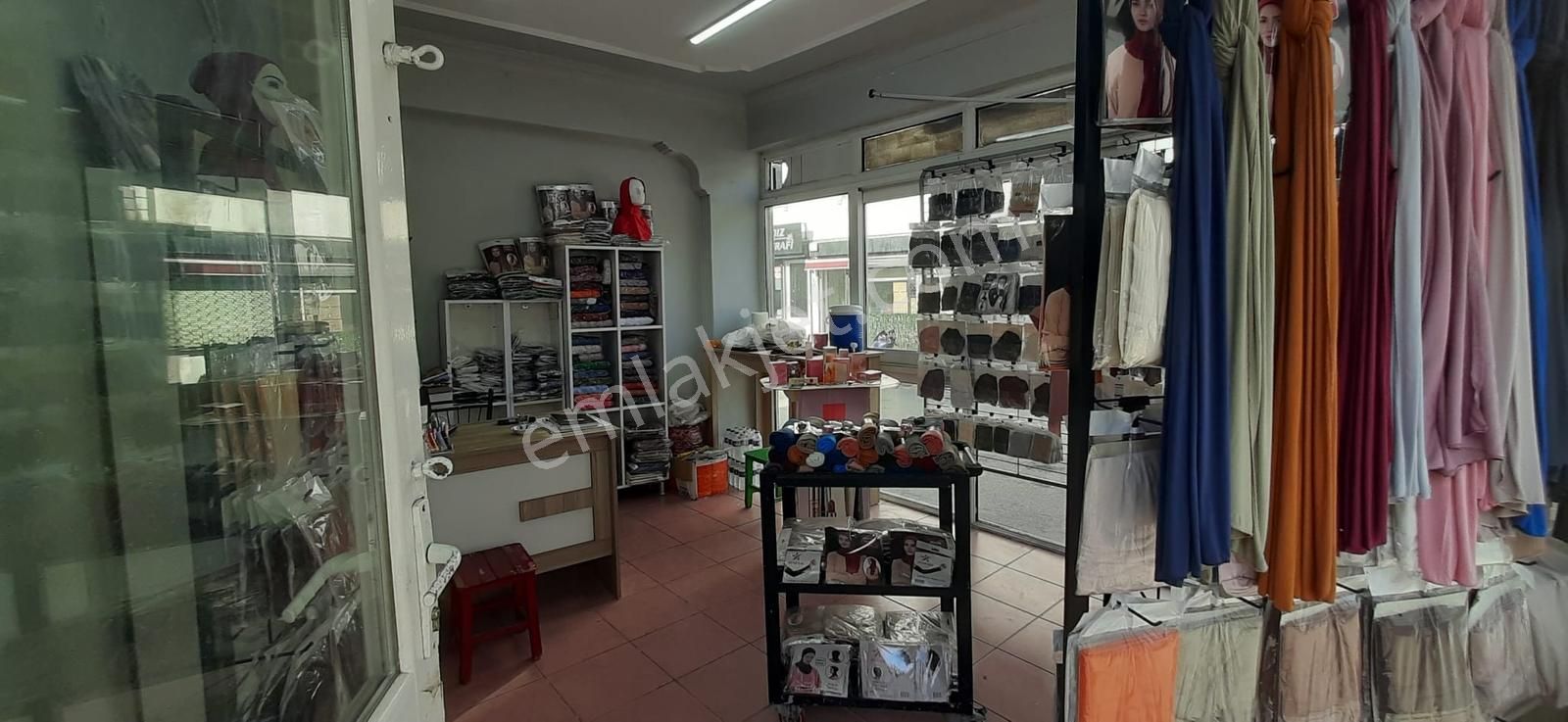 Duaçınarı Metro İstasyonuna 30 Metre Devren Kiralık Dükkan - Görsel 10