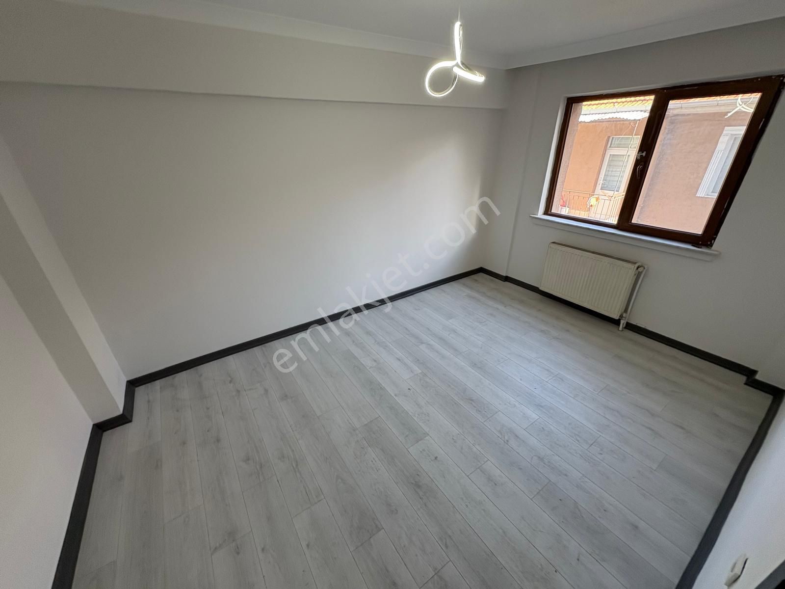 Sym'den Akşemsettin Mah. Lüks Yapılı 4+1 Teras Çift Banyolu Geniş - Görsel 14