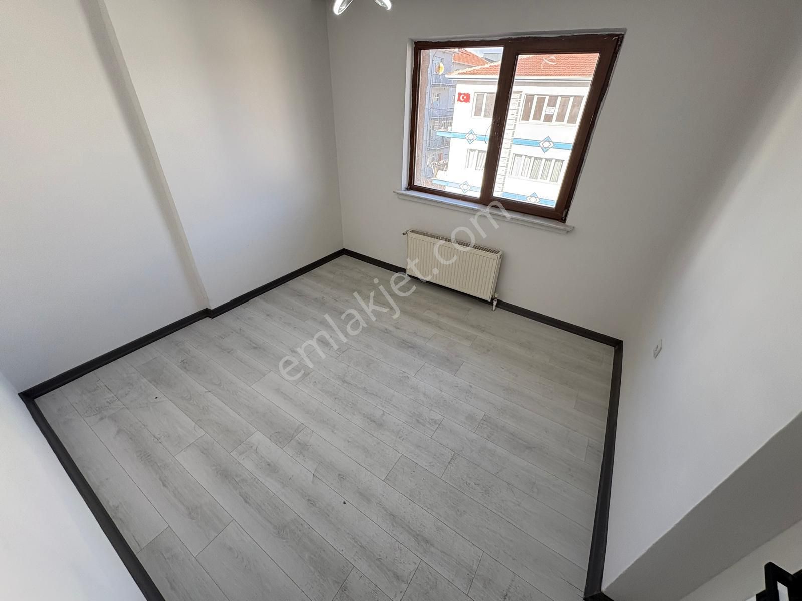Sym'den Akşemsettin Mah. Lüks Yapılı 4+1 Teras Çift Banyolu Geniş - Görsel 10