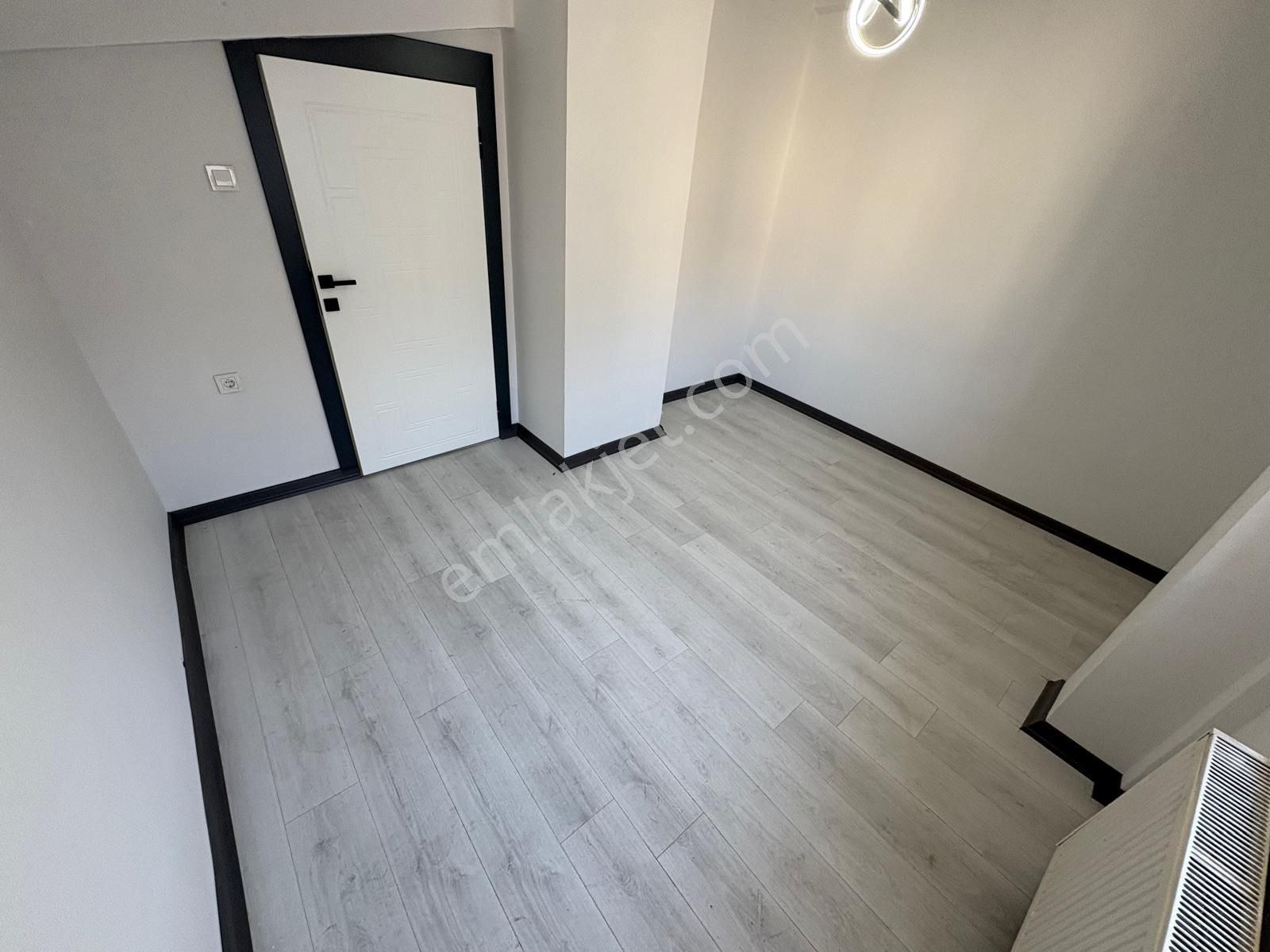 Sym'den Akşemsettin Mah. Lüks Yapılı 4+1 Teras Çift Banyolu Geniş - Görsel 25
