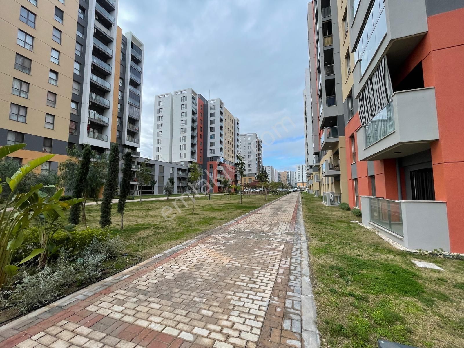 Sur Yapı Antalya'da Satılık 1+1 72m2 Daire