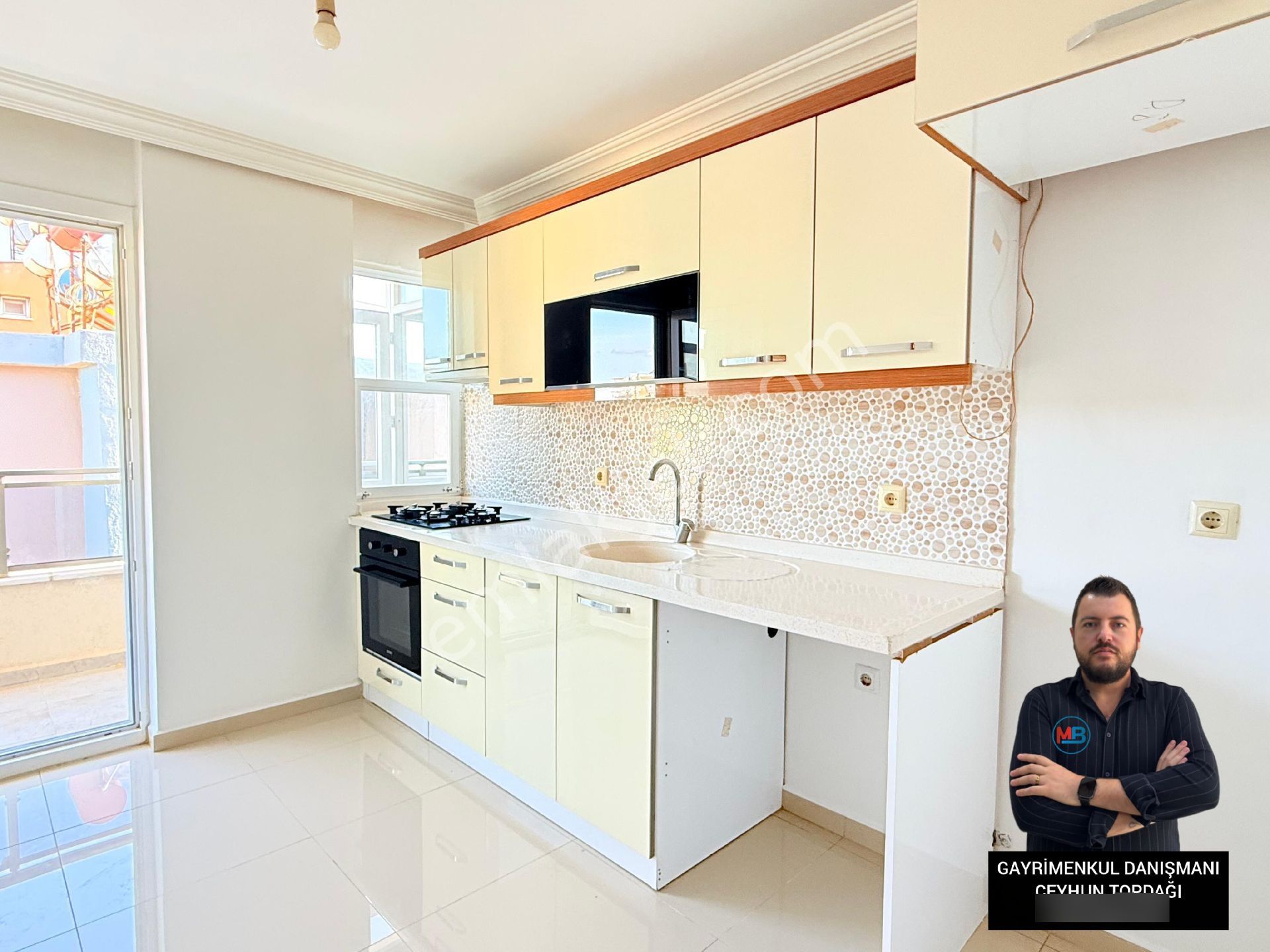 Didim'de Satılık 2+1 Ayrı Mutfak Orta Kat Ön Cephe Merkeze Yakın Konumda Daire ! - Görsel 10