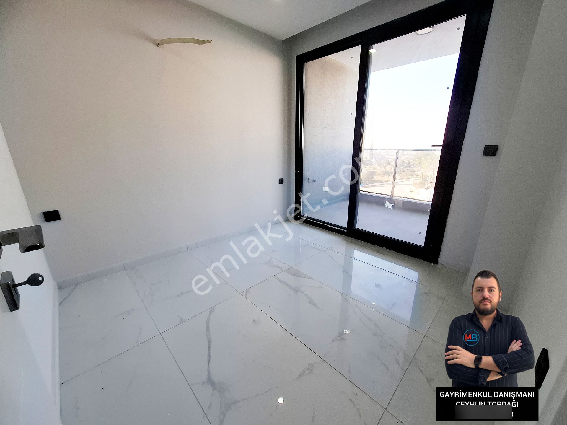 Didim'de Satılık 3+1 Havuzlu Site İçerisinde Ön Cephe Deniz Manzaralı Daire ! - Görsel 6