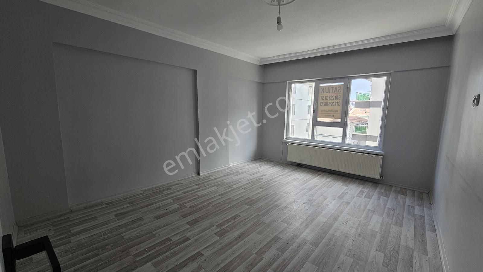 Etimesgut Süvari'de 75m2 Kat Konumlu 2+1 Y.giriş Satılık Daire