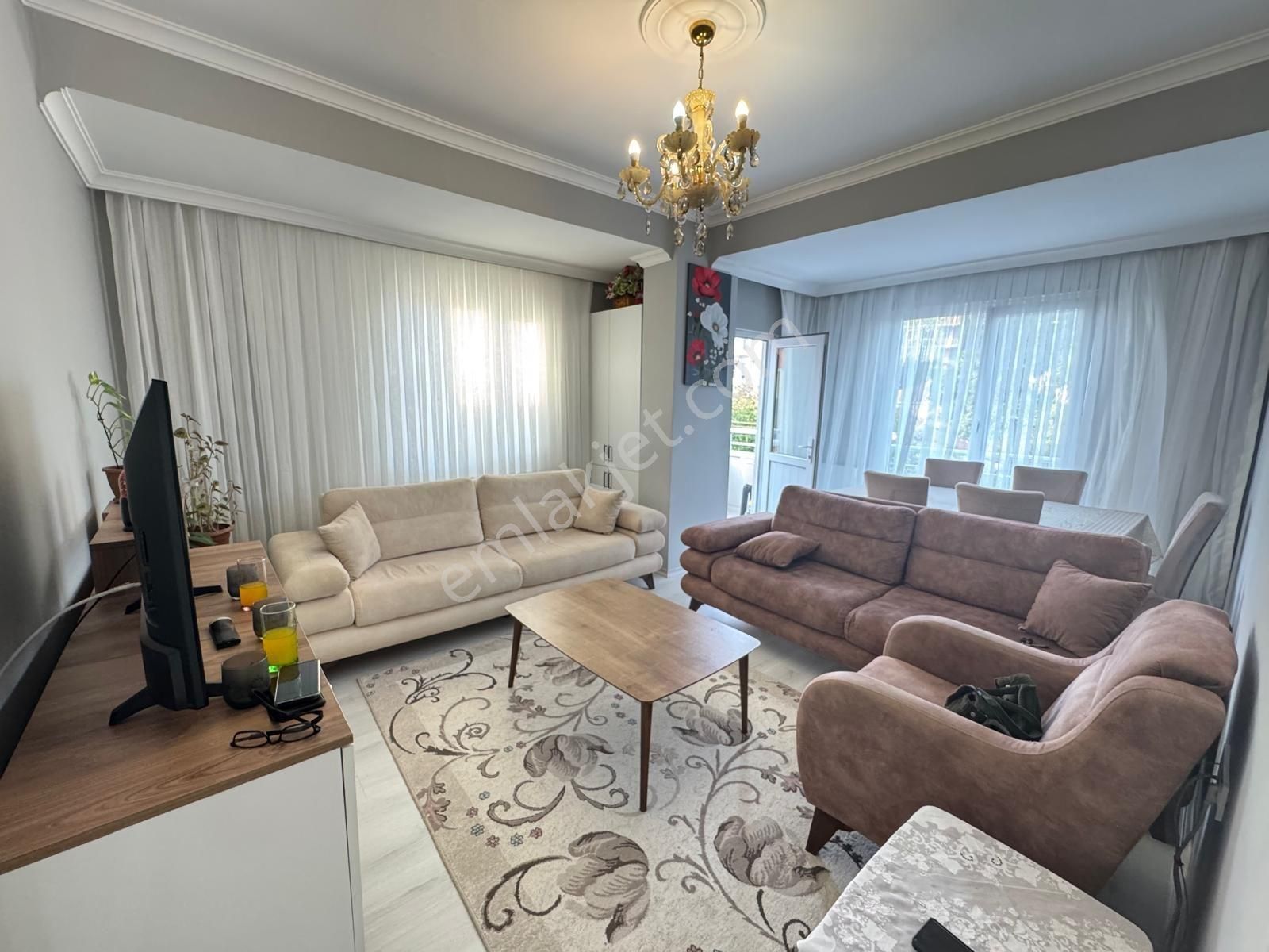 Çekmeköy Merkez Mahallesinde Orman Manzaralı 2+1 Satılık Daire - Görsel 3