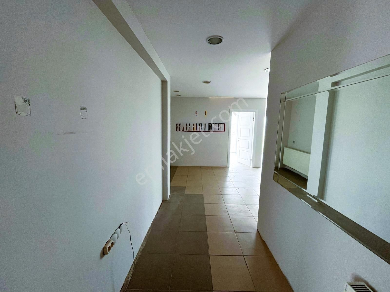 Yaşamkent'te Cadde Cepheli Süper Konumda 100 M2 Satılık İşyeri. - Görsel 3