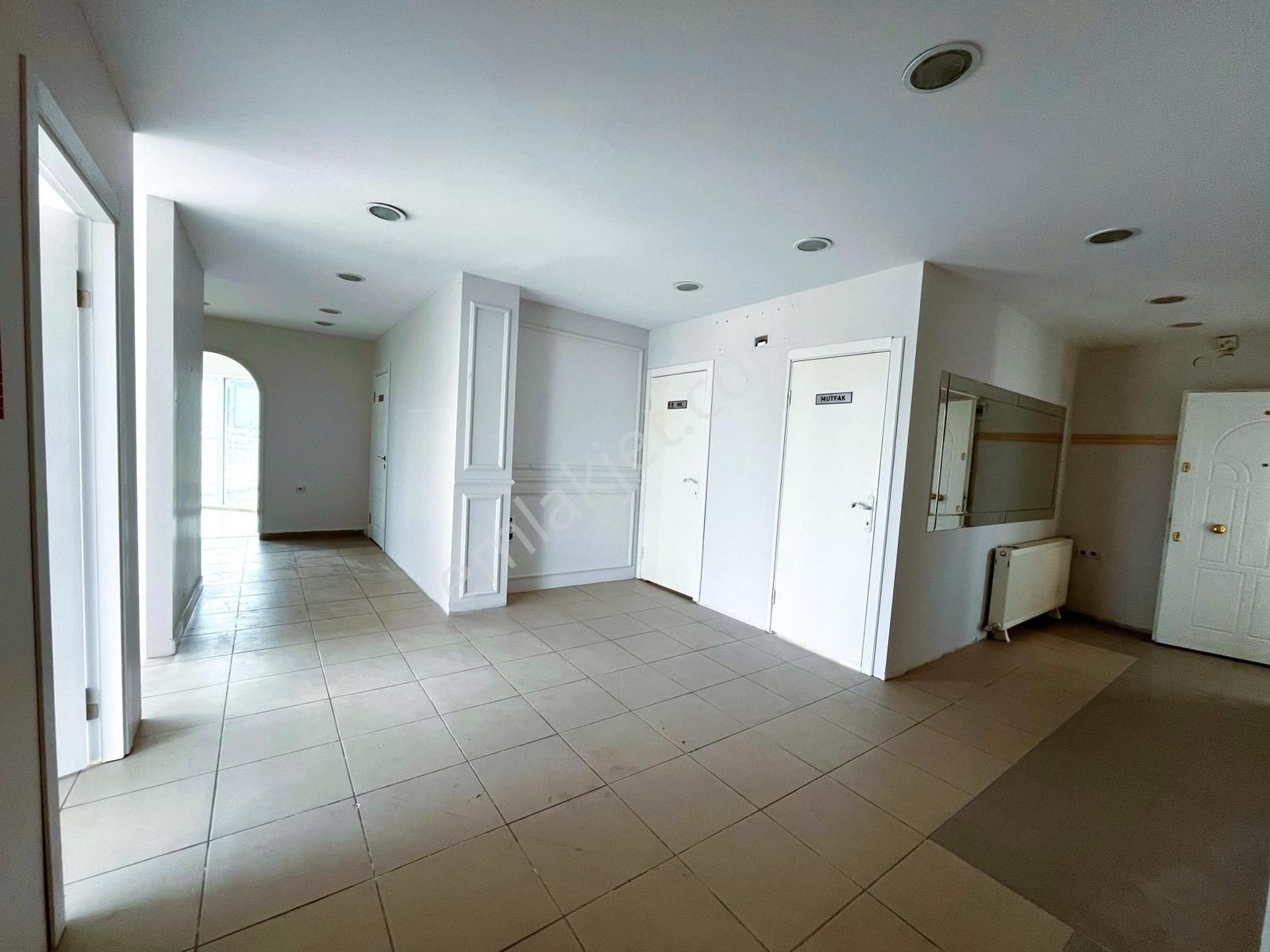 Yaşamkent'te Cadde Cepheli Süper Konumda 100 M2 Satılık İşyeri. - Görsel 12