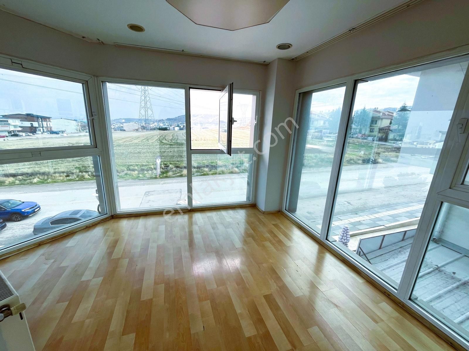 Yaşamkent'te Cadde Cepheli Süper Konumda 100 M2 Satılık İşyeri. - Görsel 19