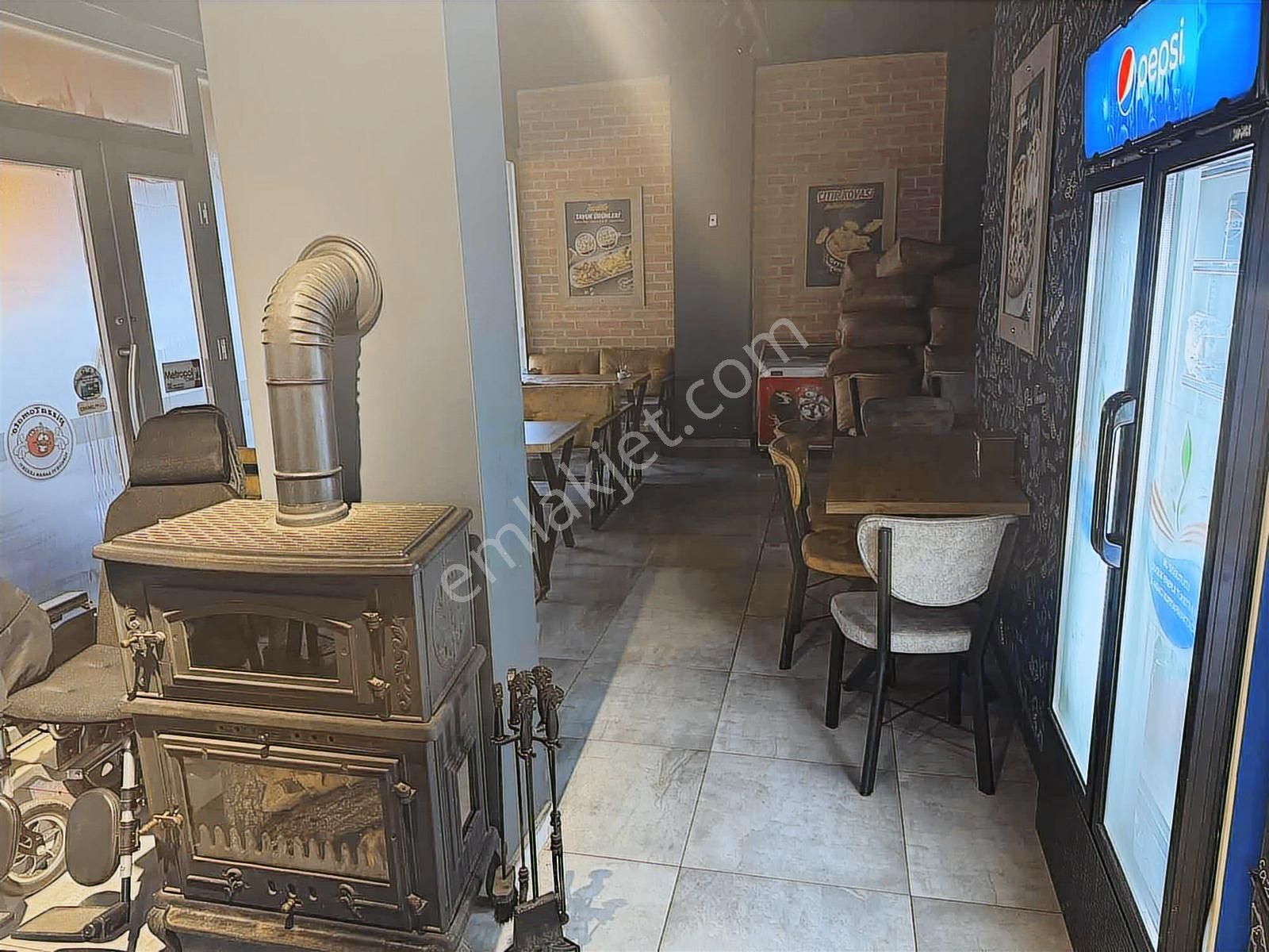 Anacadde Üzeri Devren Kiralık Pizzacı - Görsel 8