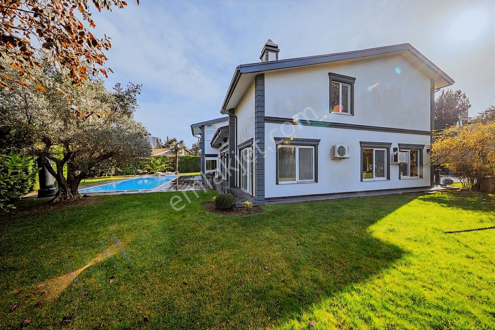 Alkent 2000 Sitesinde Havuzlu Geniş Bahçeli Lüks Villa - Görsel 13